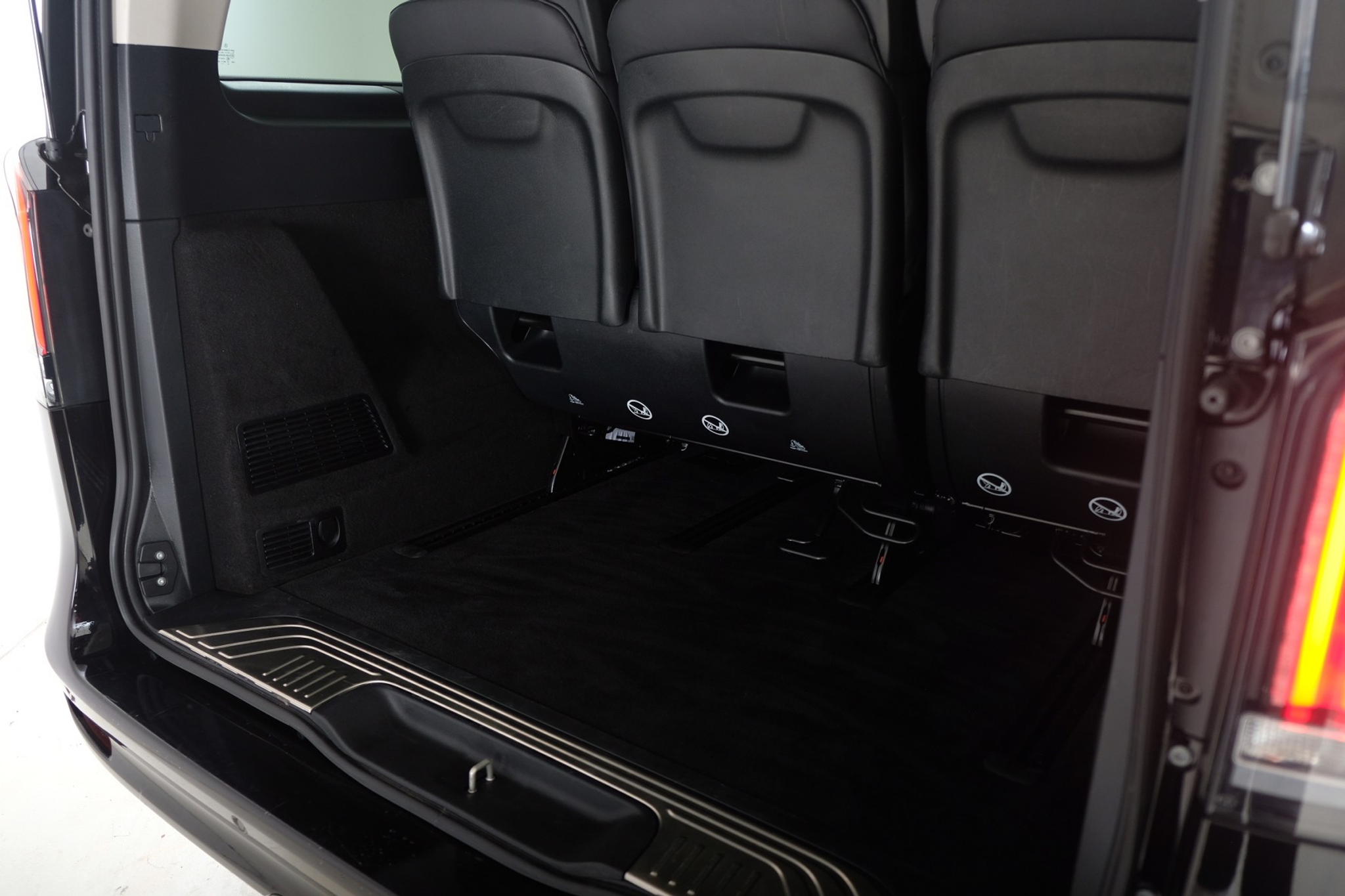 listing desktop thumbnail image 8