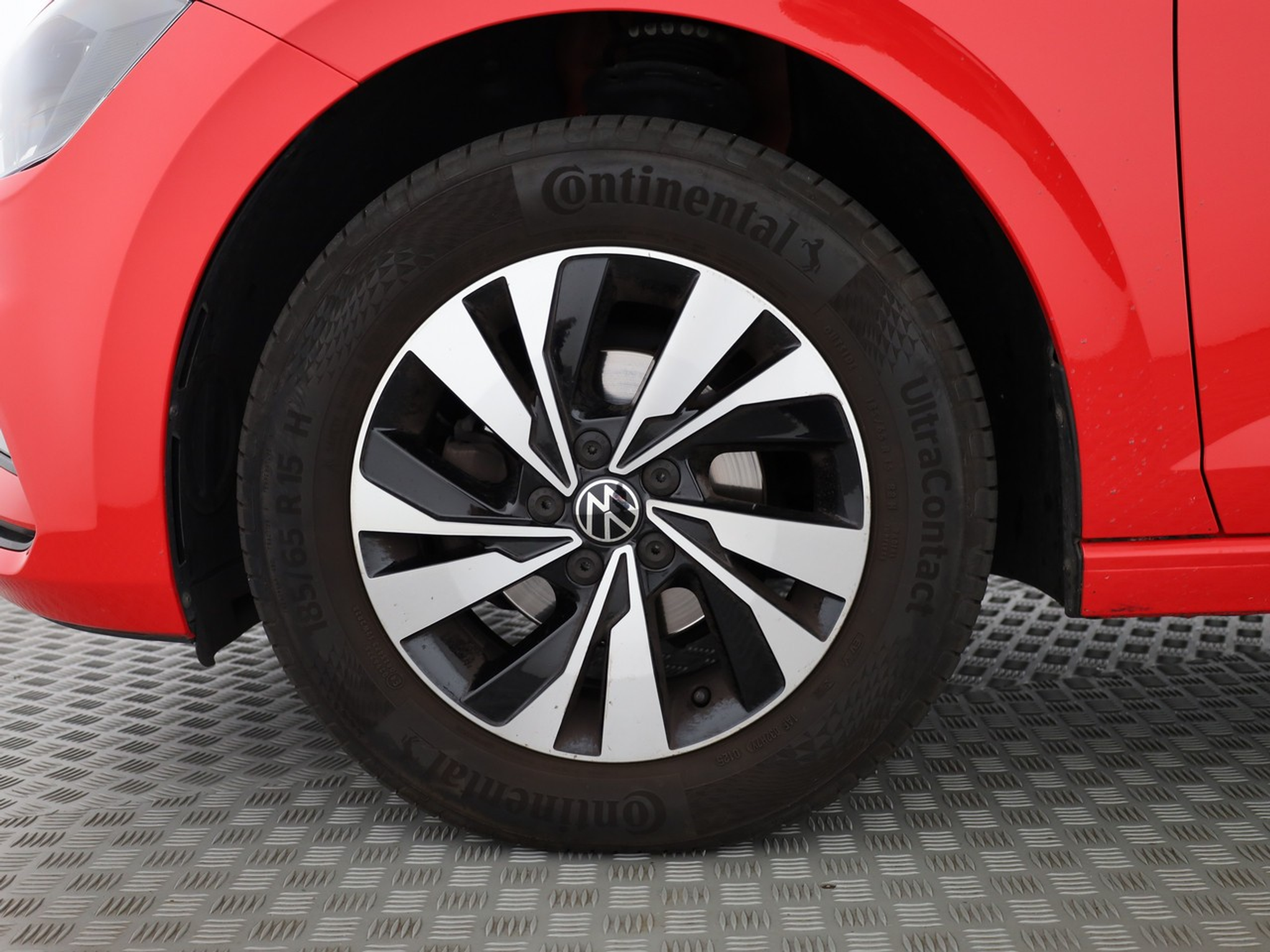 listing desktop thumbnail image 5