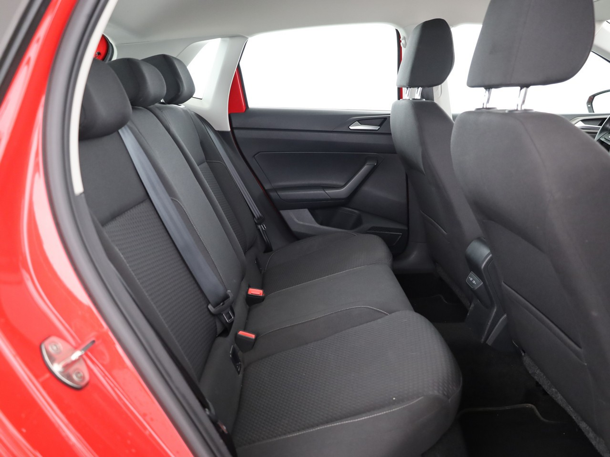 listing desktop thumbnail image 8