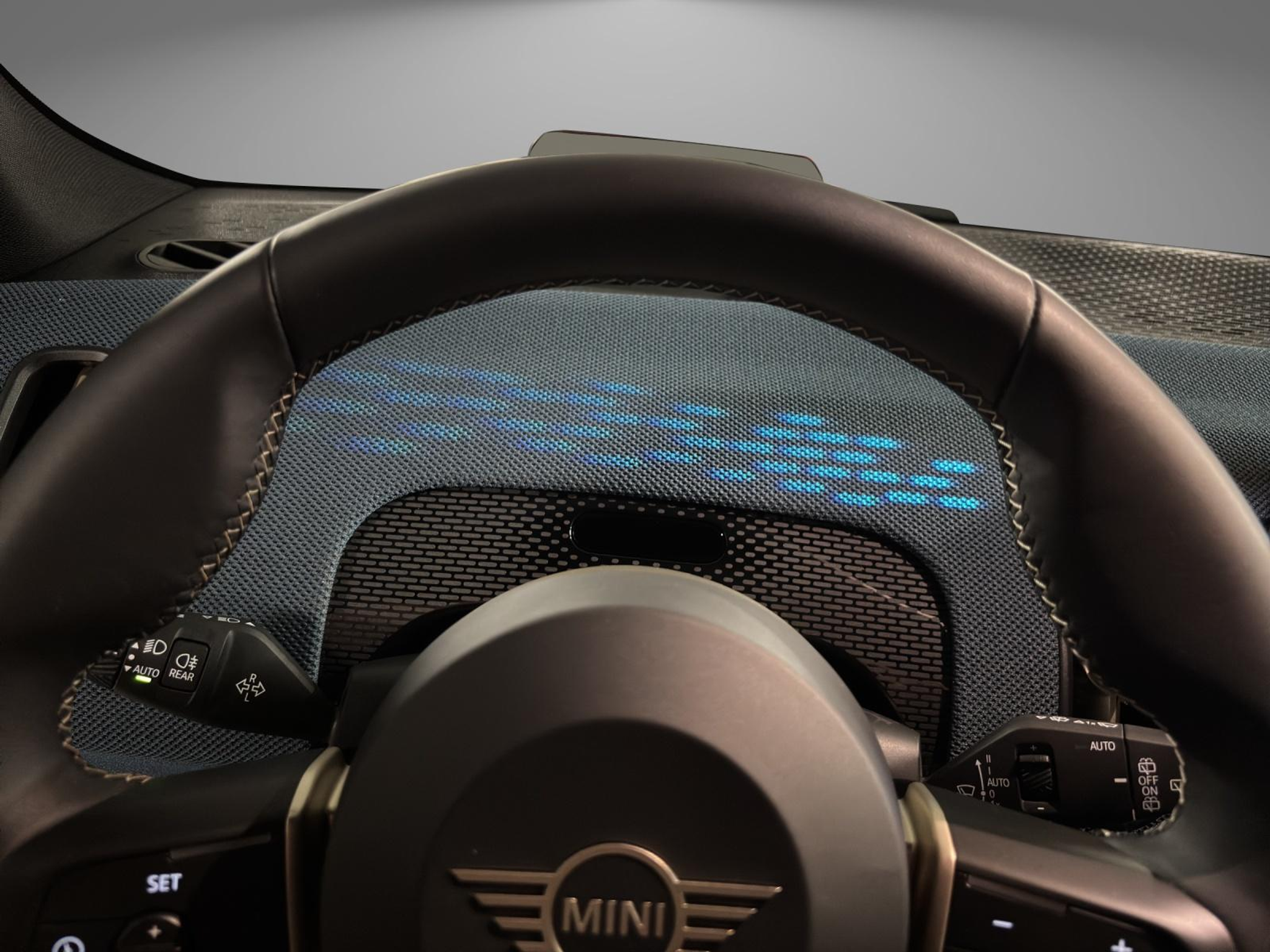 listing desktop thumbnail image 4