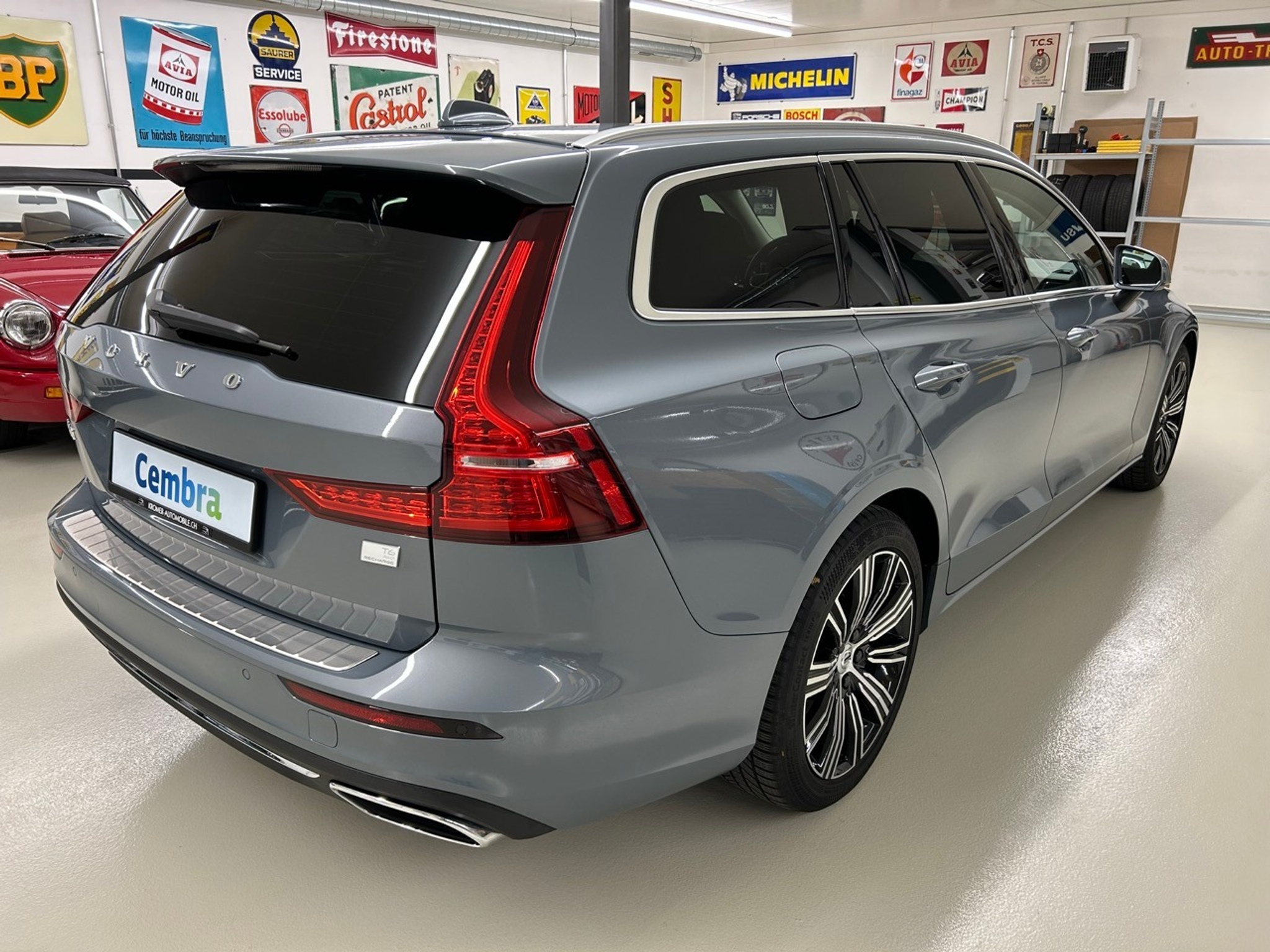 listing desktop thumbnail image 3