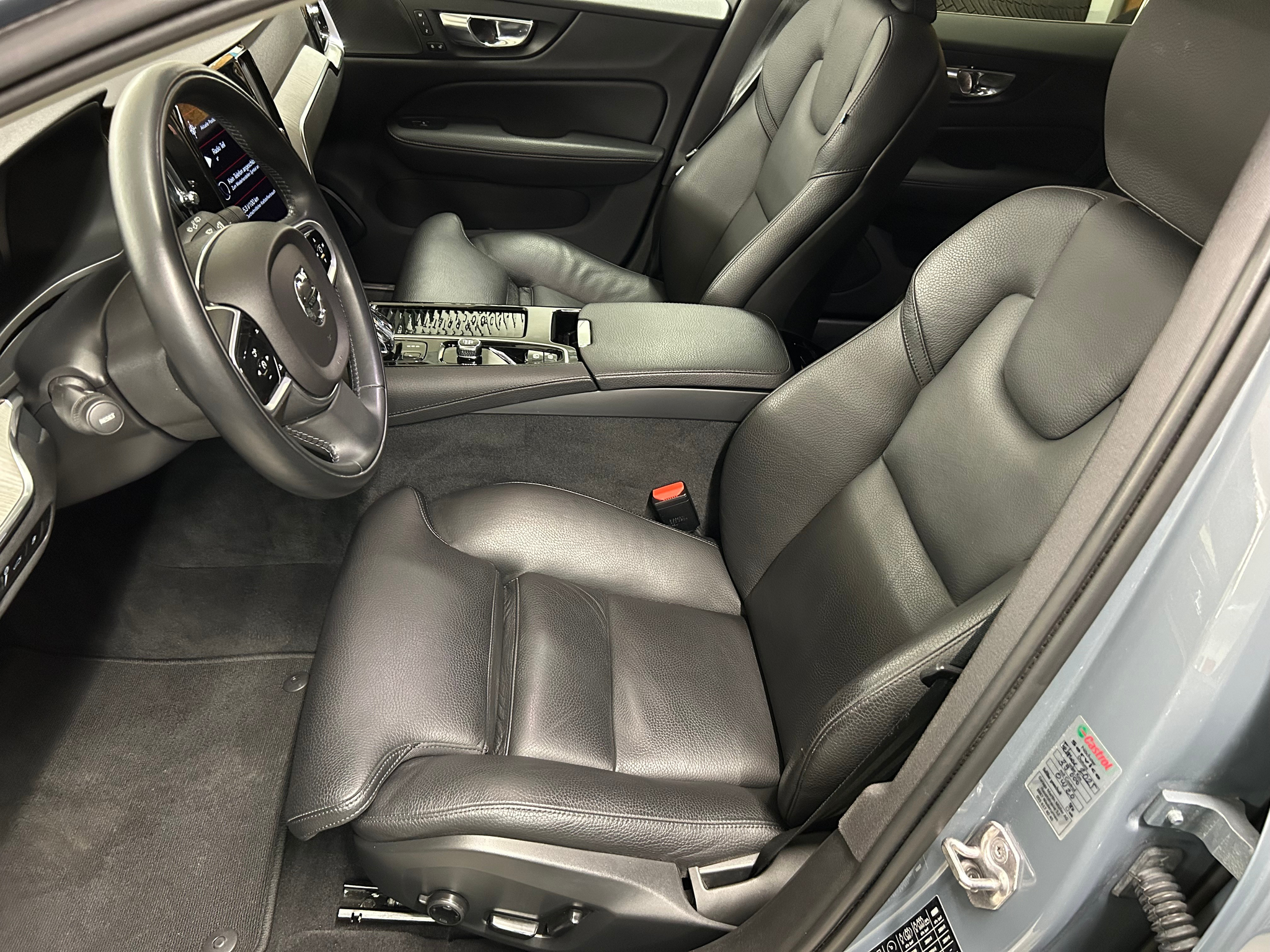 listing desktop thumbnail image 7