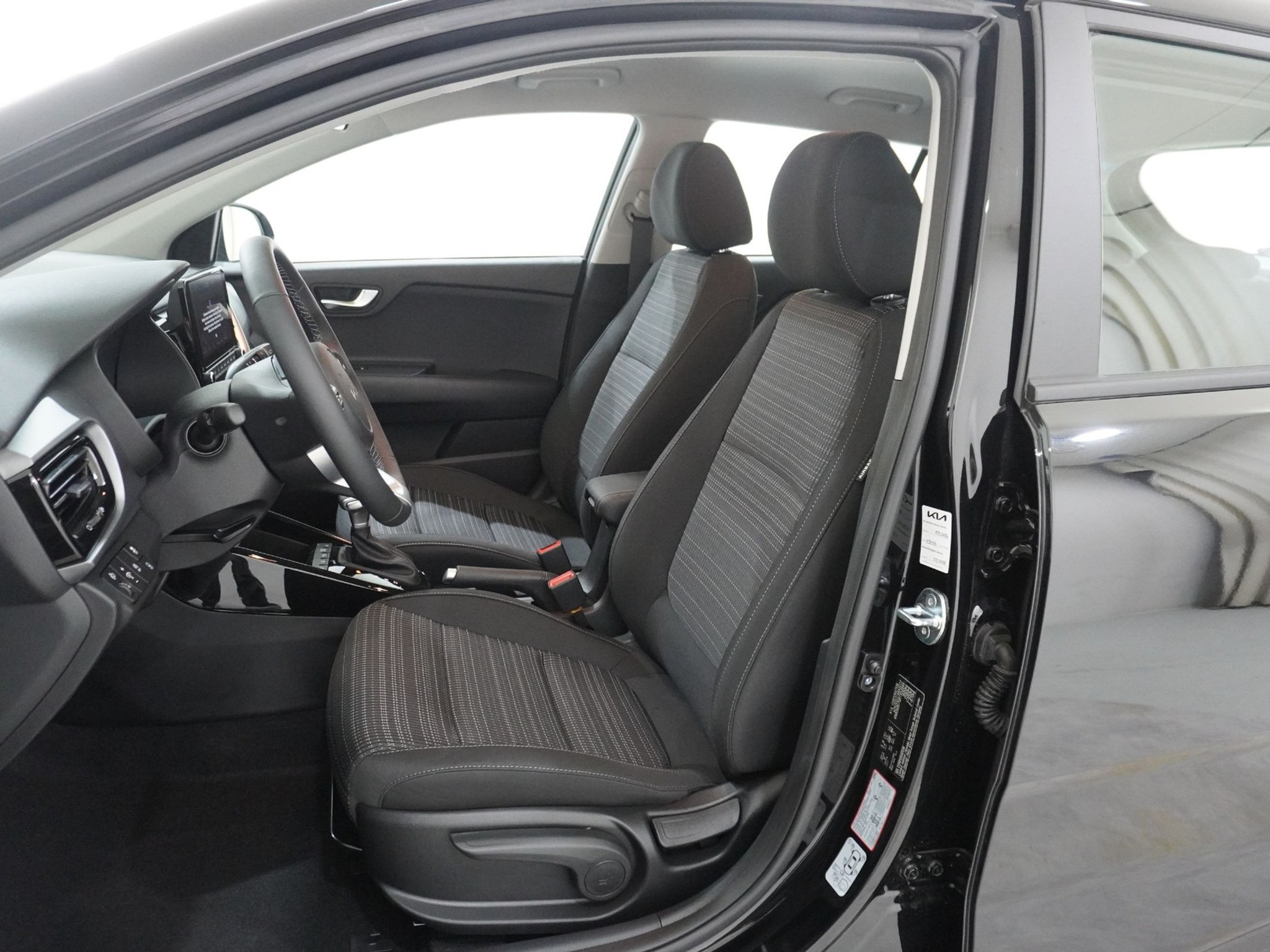 listing desktop thumbnail image 11