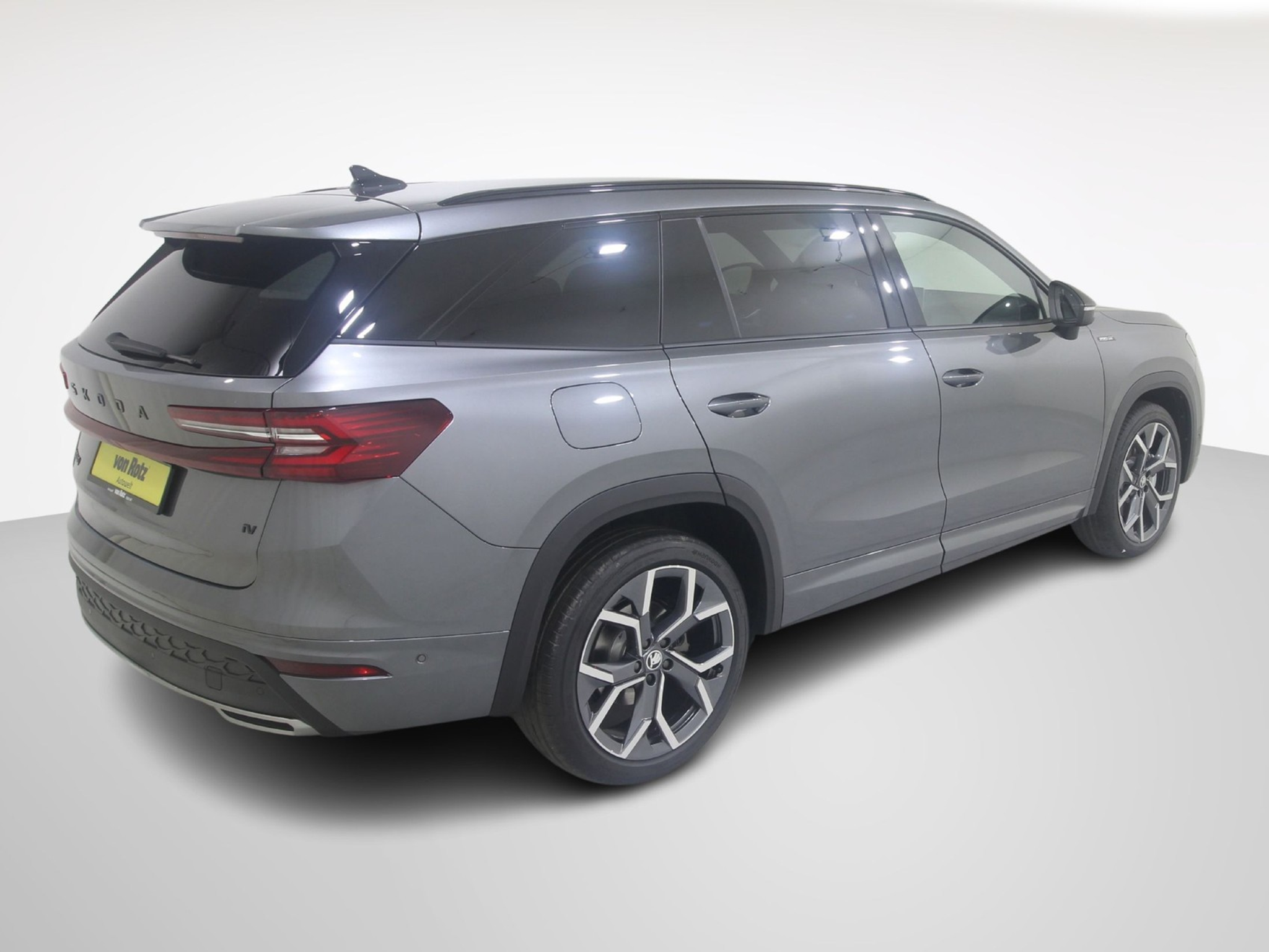 listing desktop thumbnail image 4