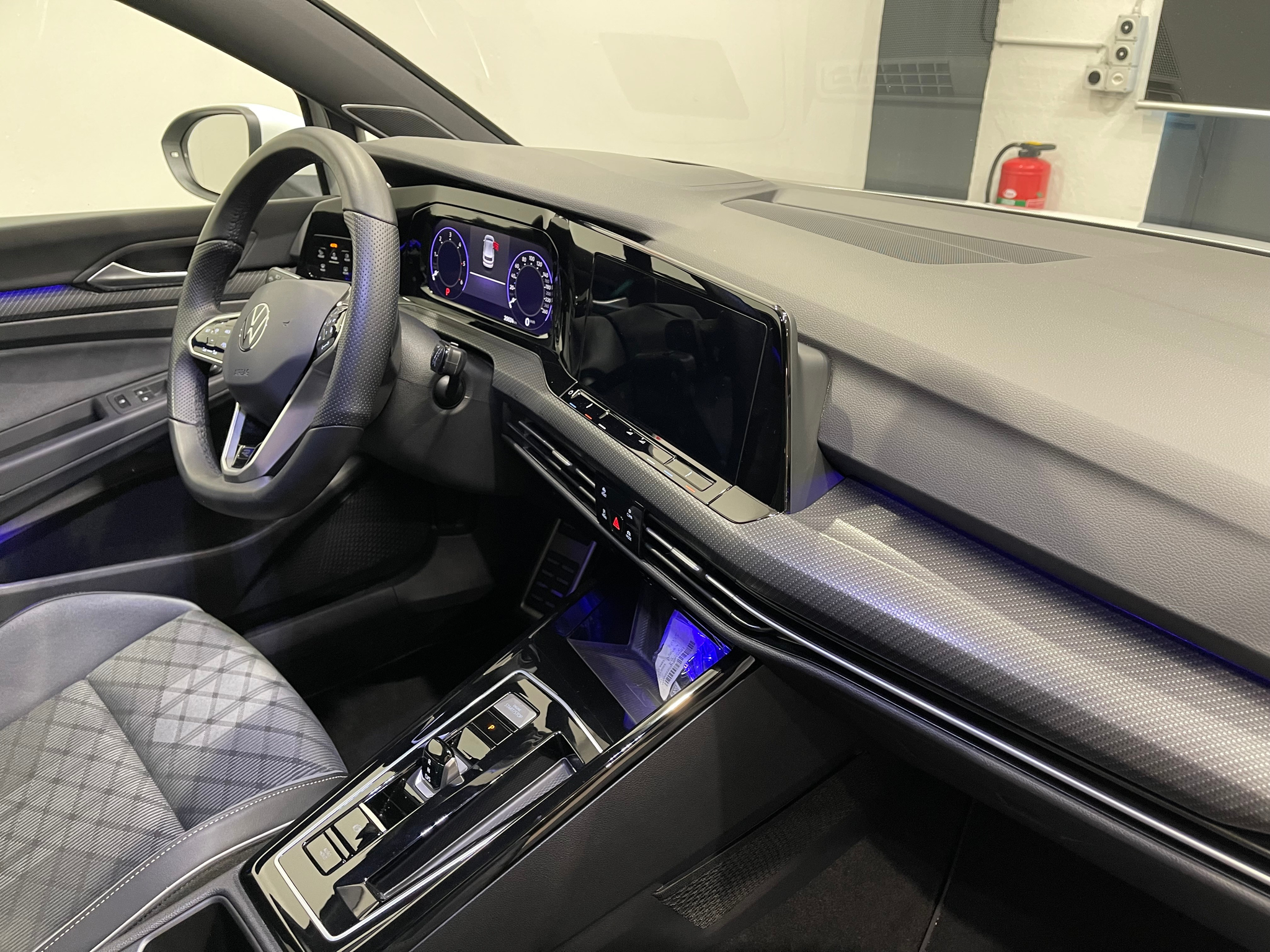 listing desktop thumbnail image 16