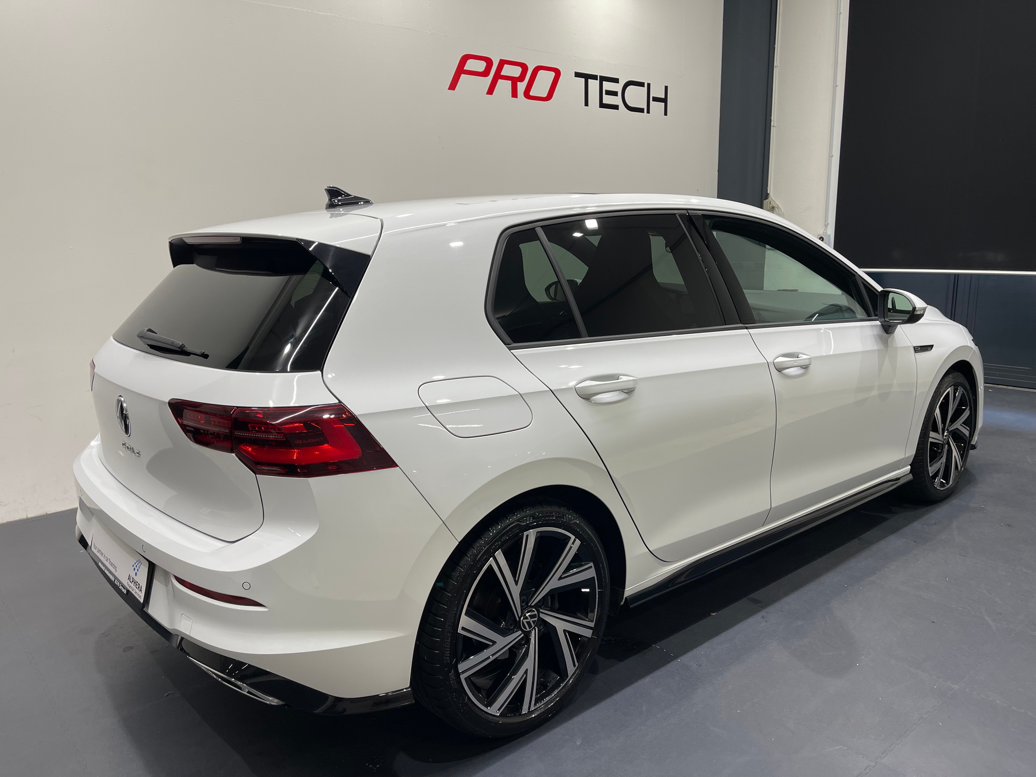 listing desktop thumbnail image 4