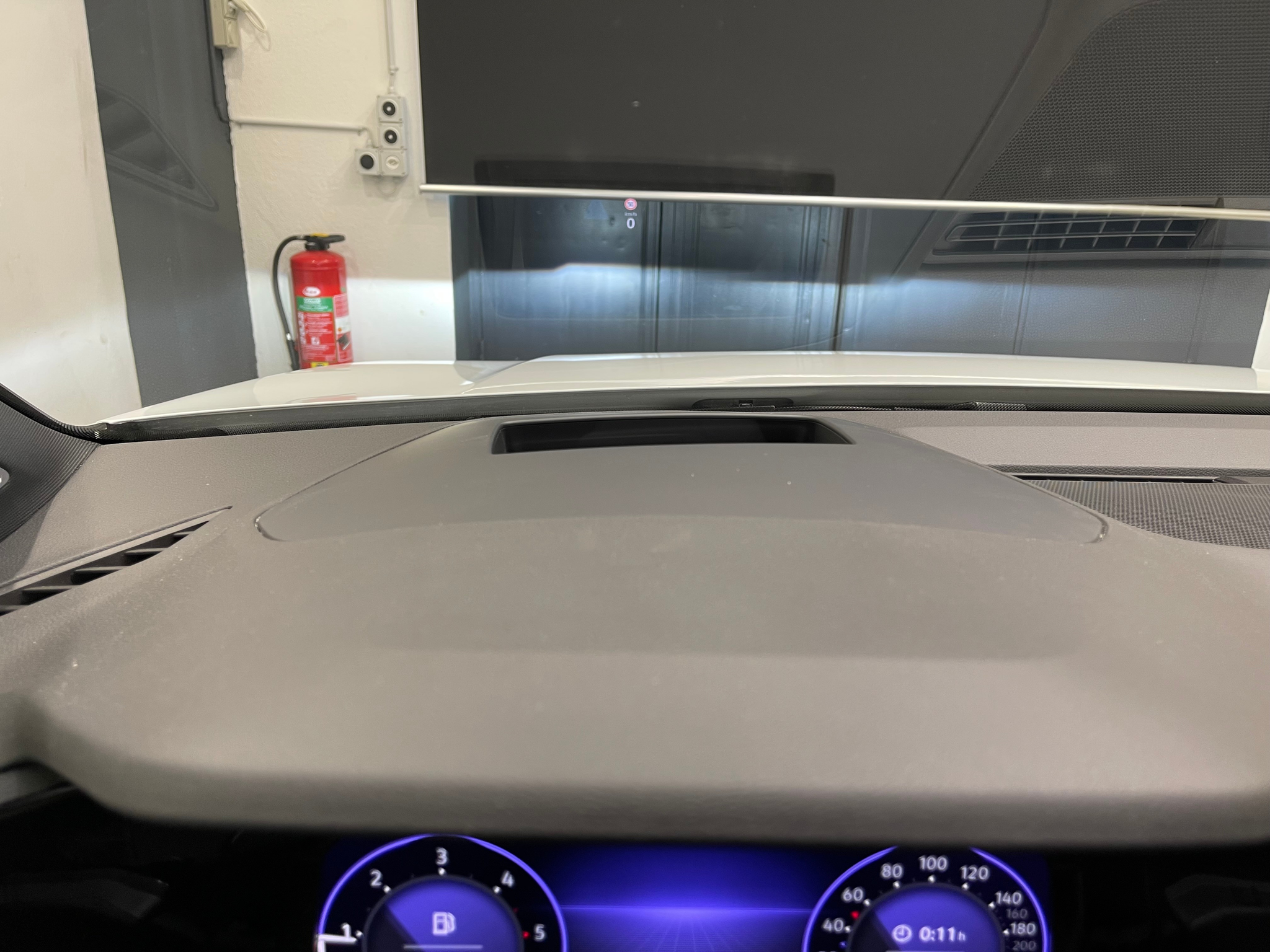 listing desktop thumbnail image 19