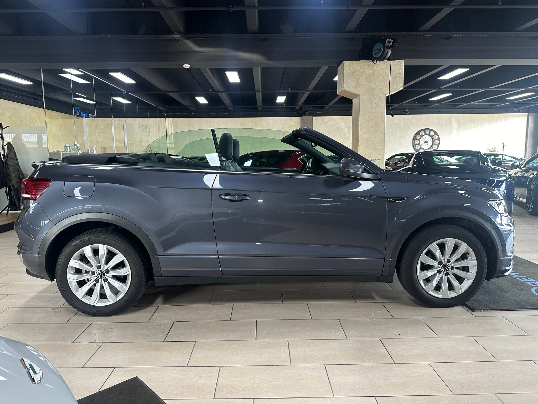 listing desktop thumbnail image 1