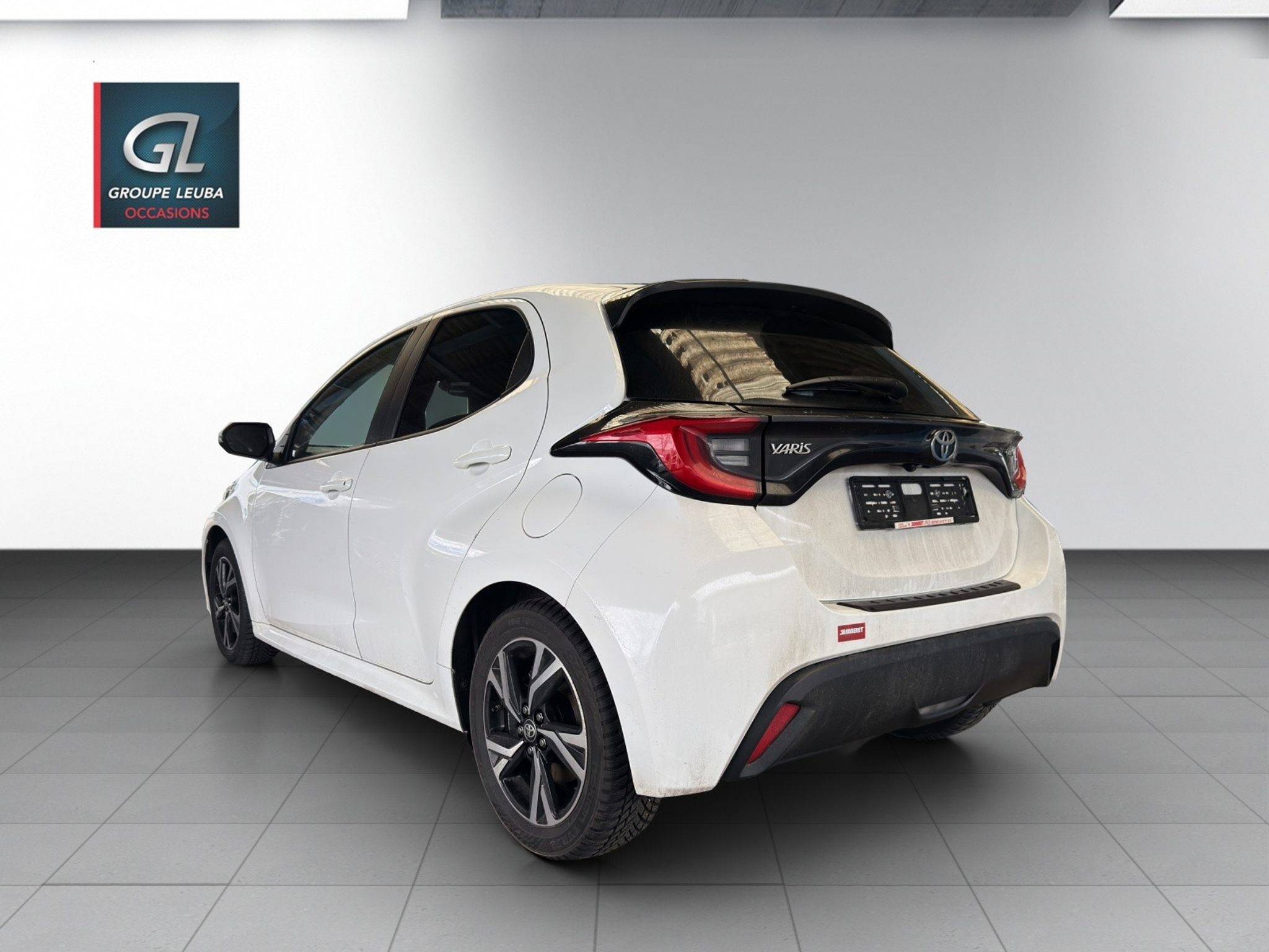 listing desktop thumbnail image 3