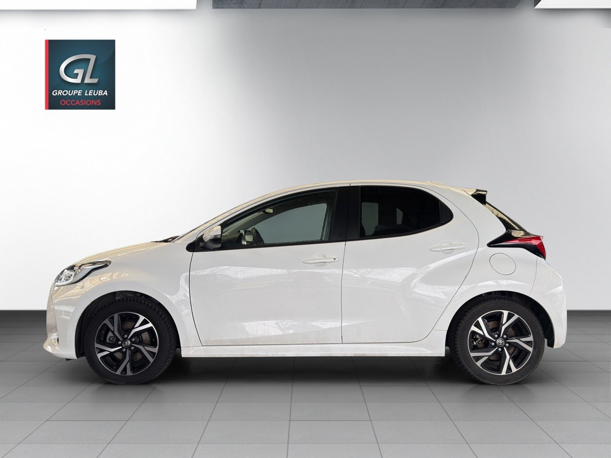 listing desktop thumbnail image 2