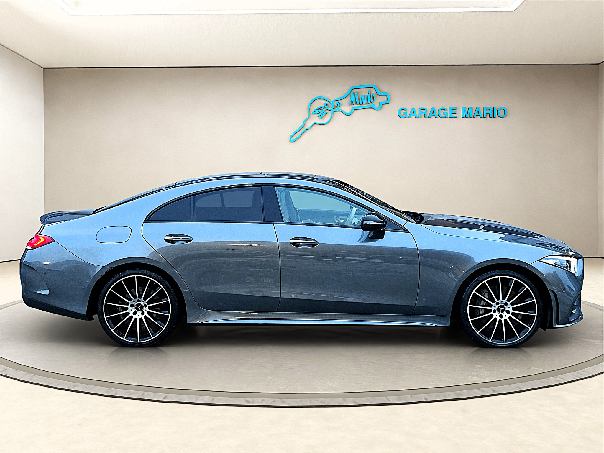 listing desktop thumbnail image 3