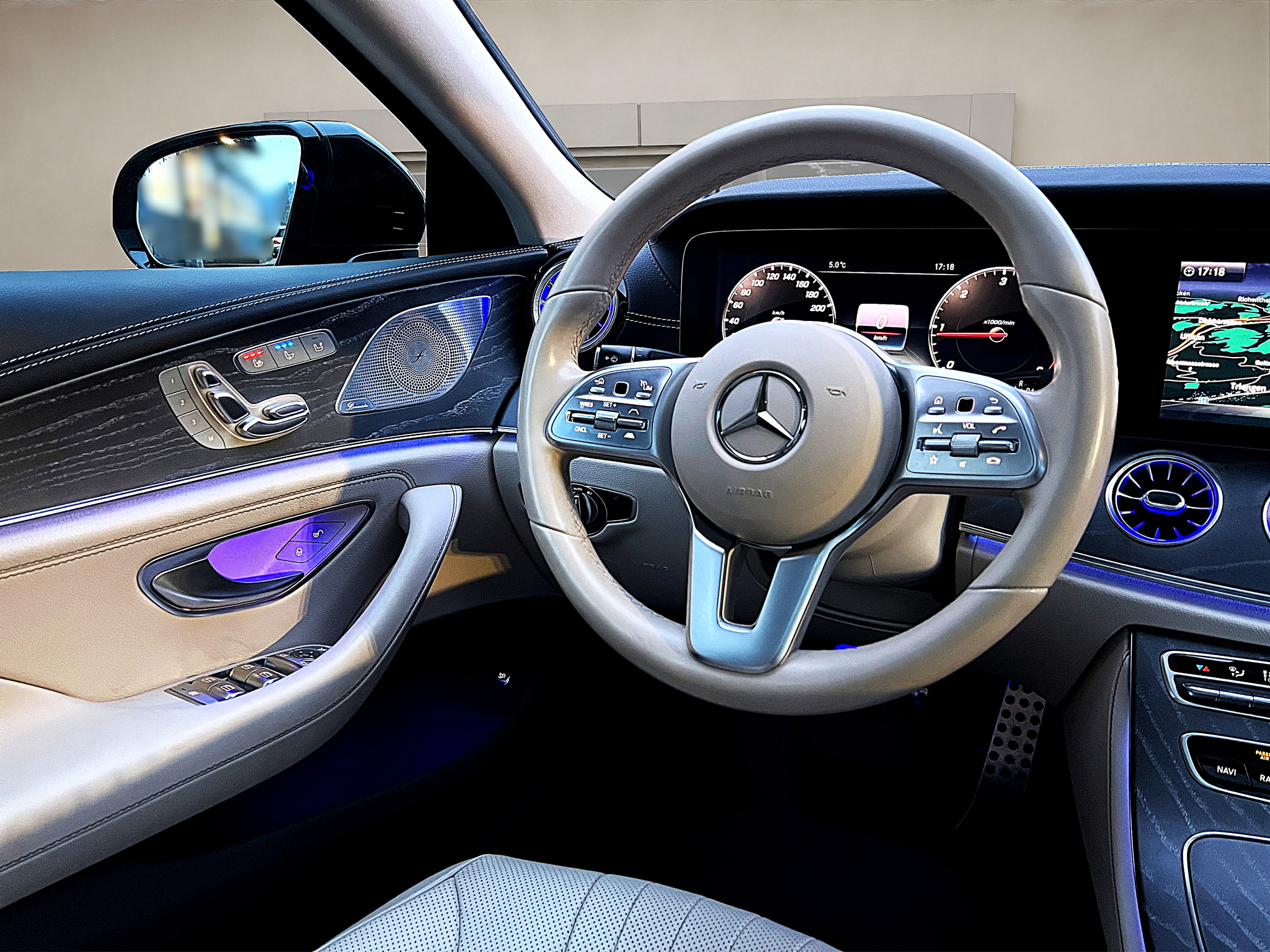 listing desktop thumbnail image 13