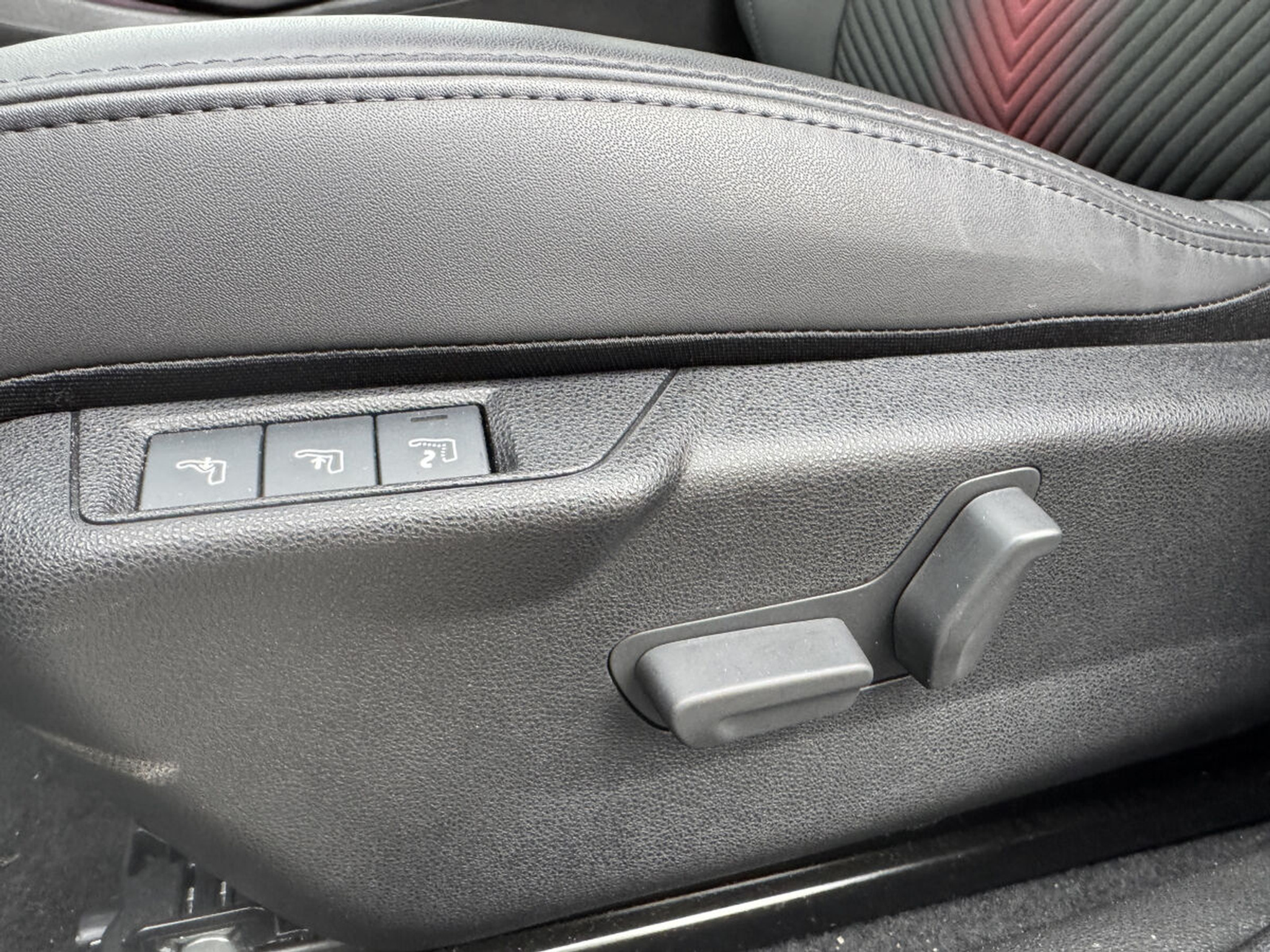 listing desktop thumbnail image 16