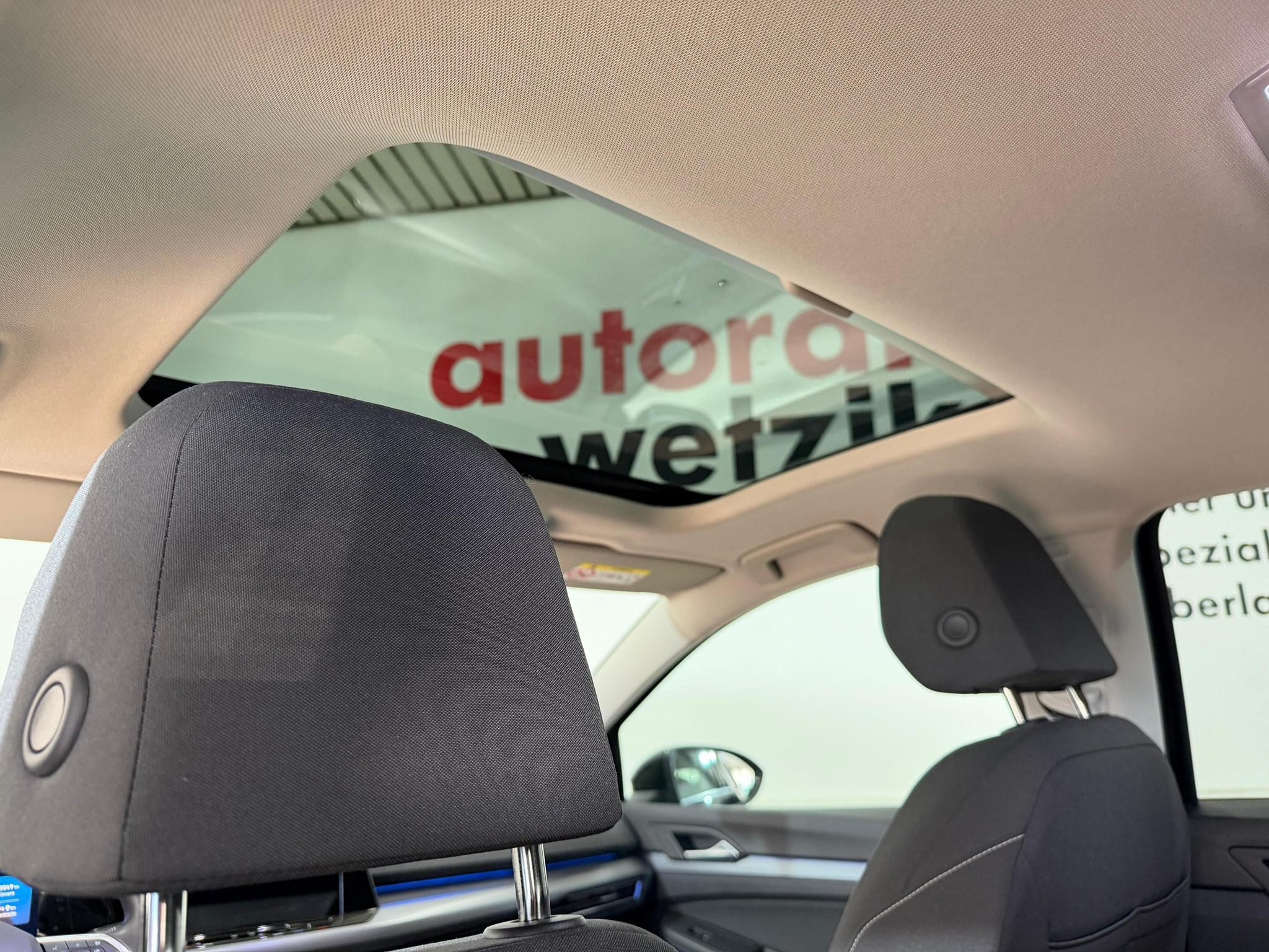 listing desktop thumbnail image 6