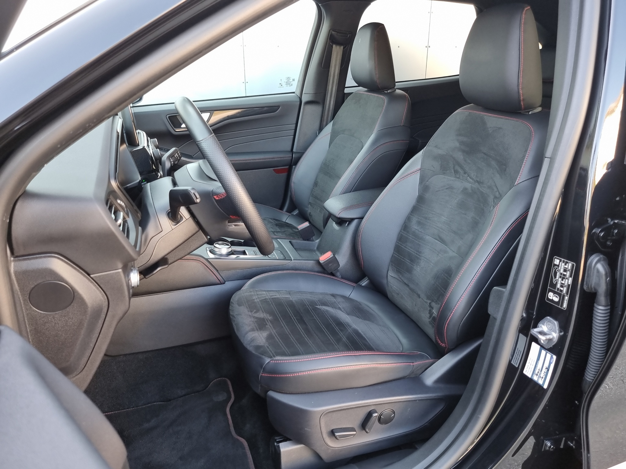 listing desktop thumbnail image 12