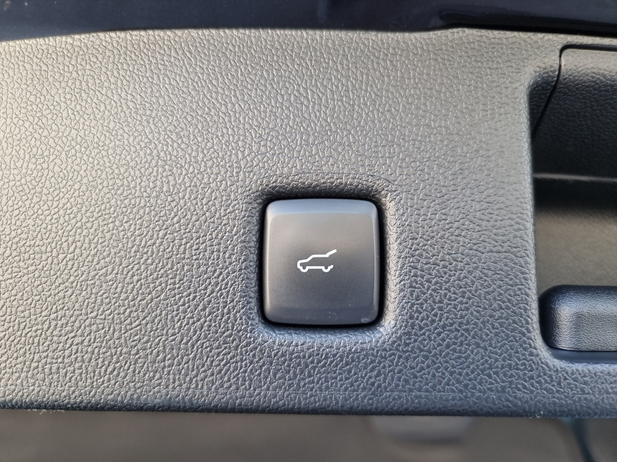 listing desktop thumbnail image 14