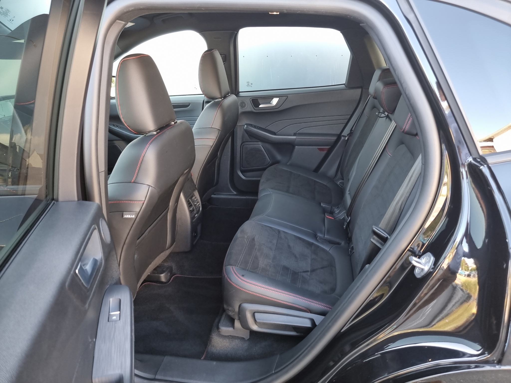 listing desktop thumbnail image 13