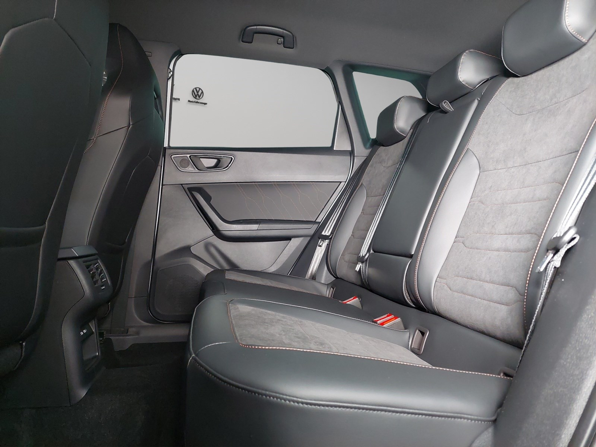 car-image-8