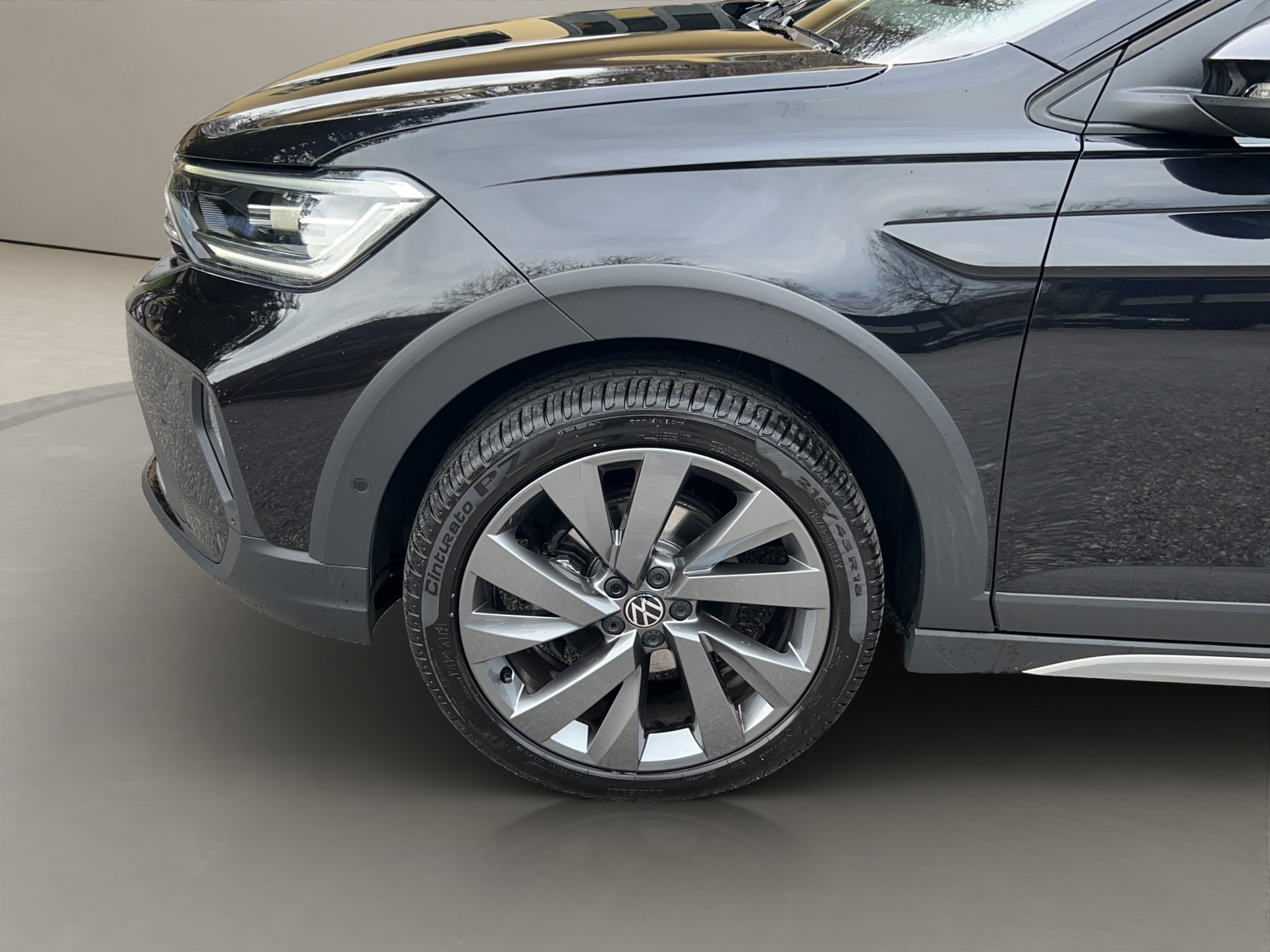 listing desktop thumbnail image 18