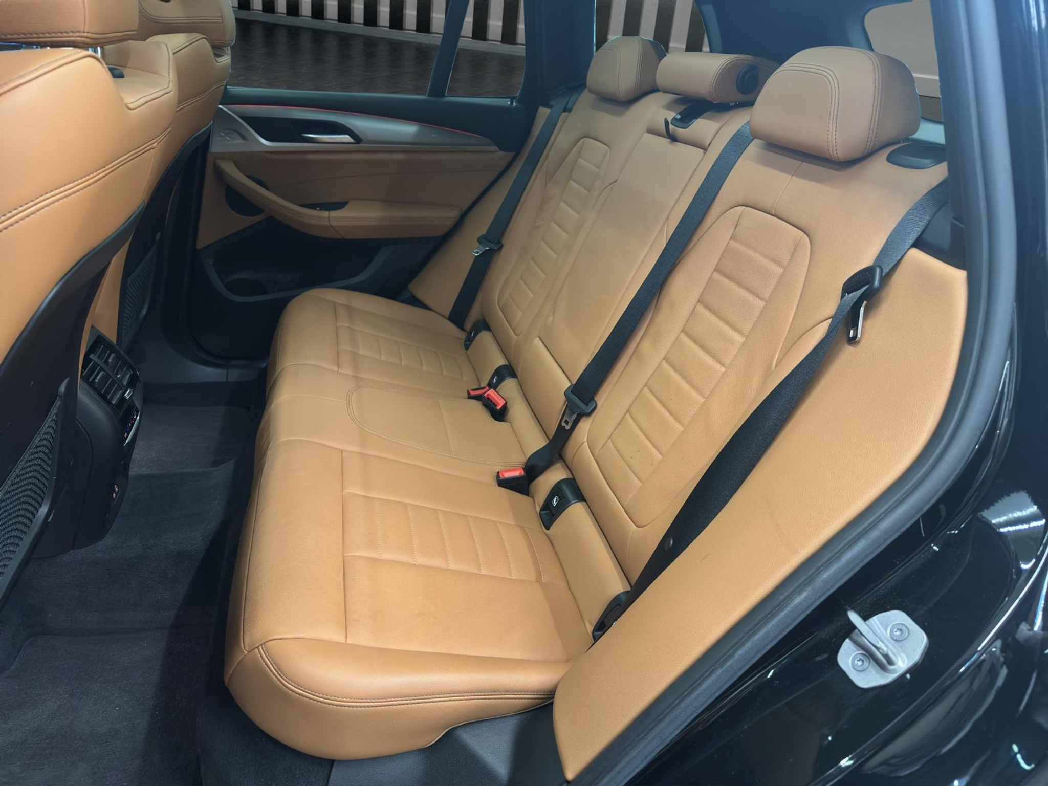 listing desktop thumbnail image 15