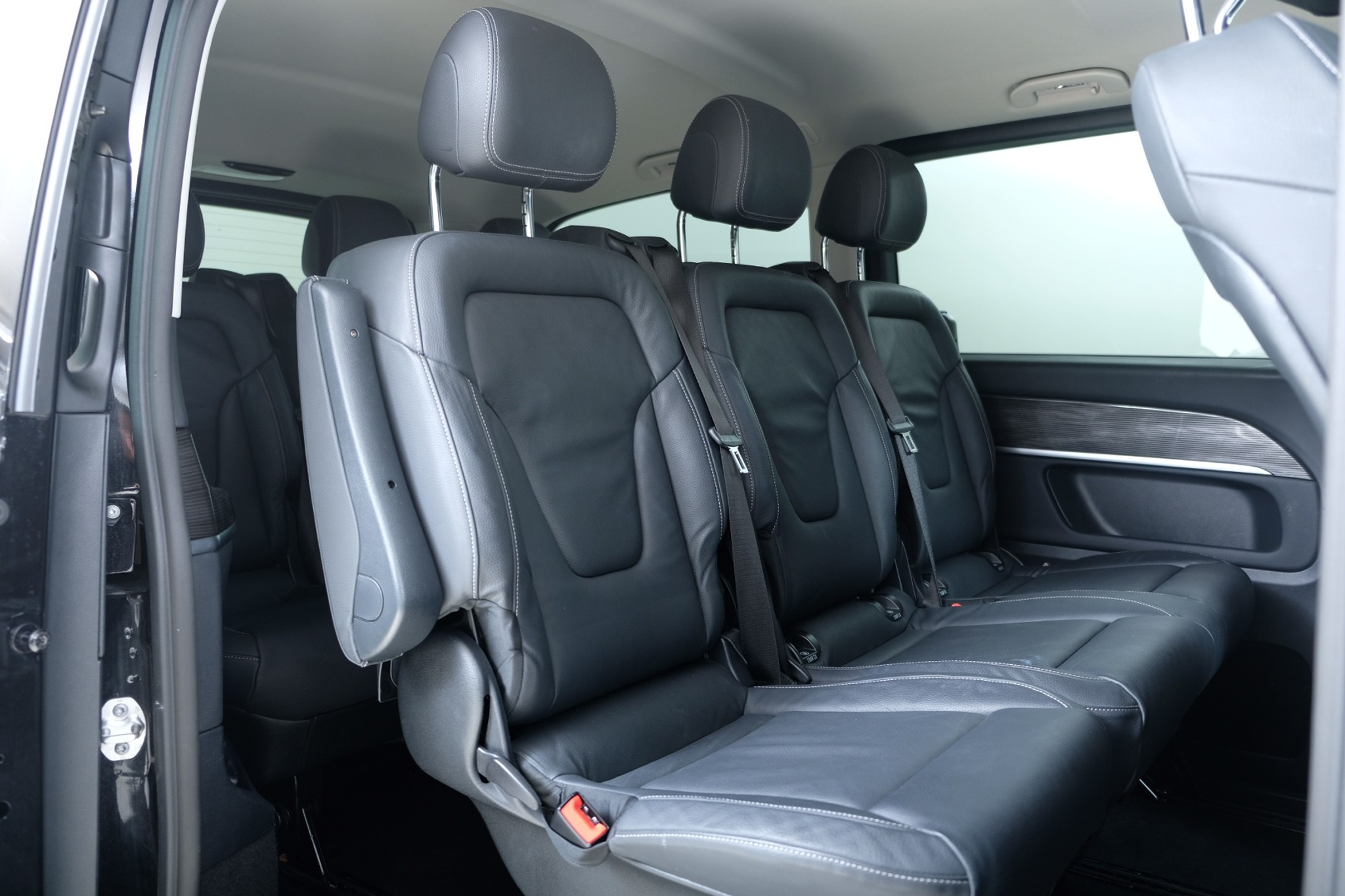 listing desktop thumbnail image 8