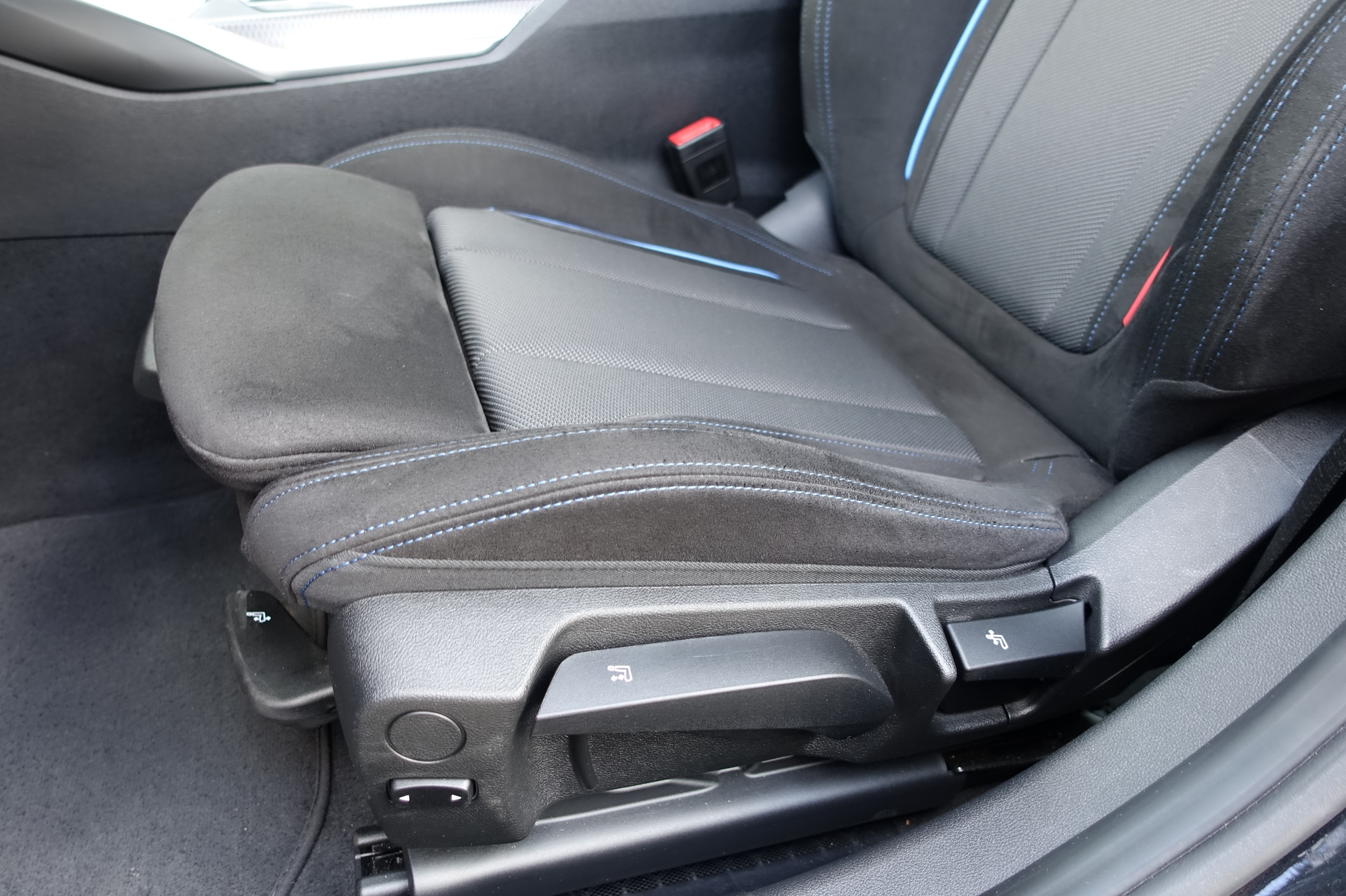 listing desktop thumbnail image 13