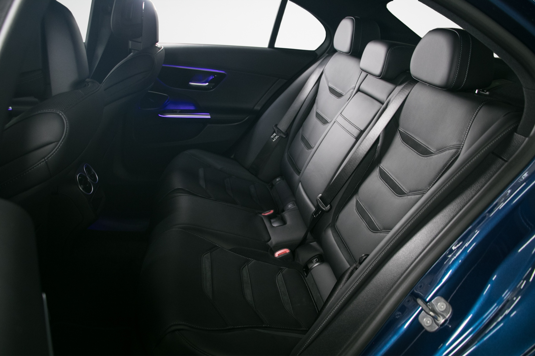 listing desktop thumbnail image 15