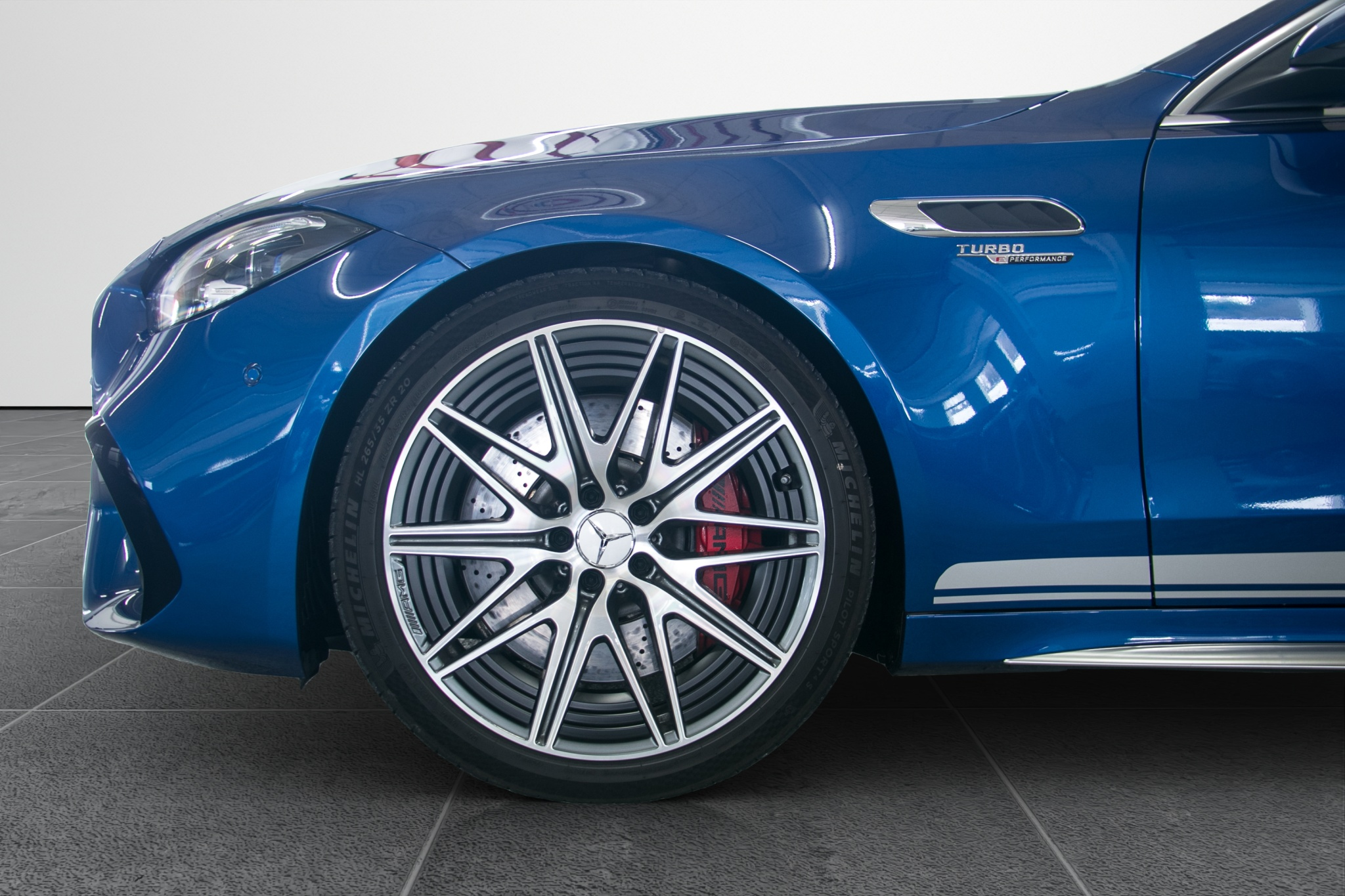 listing desktop thumbnail image 19