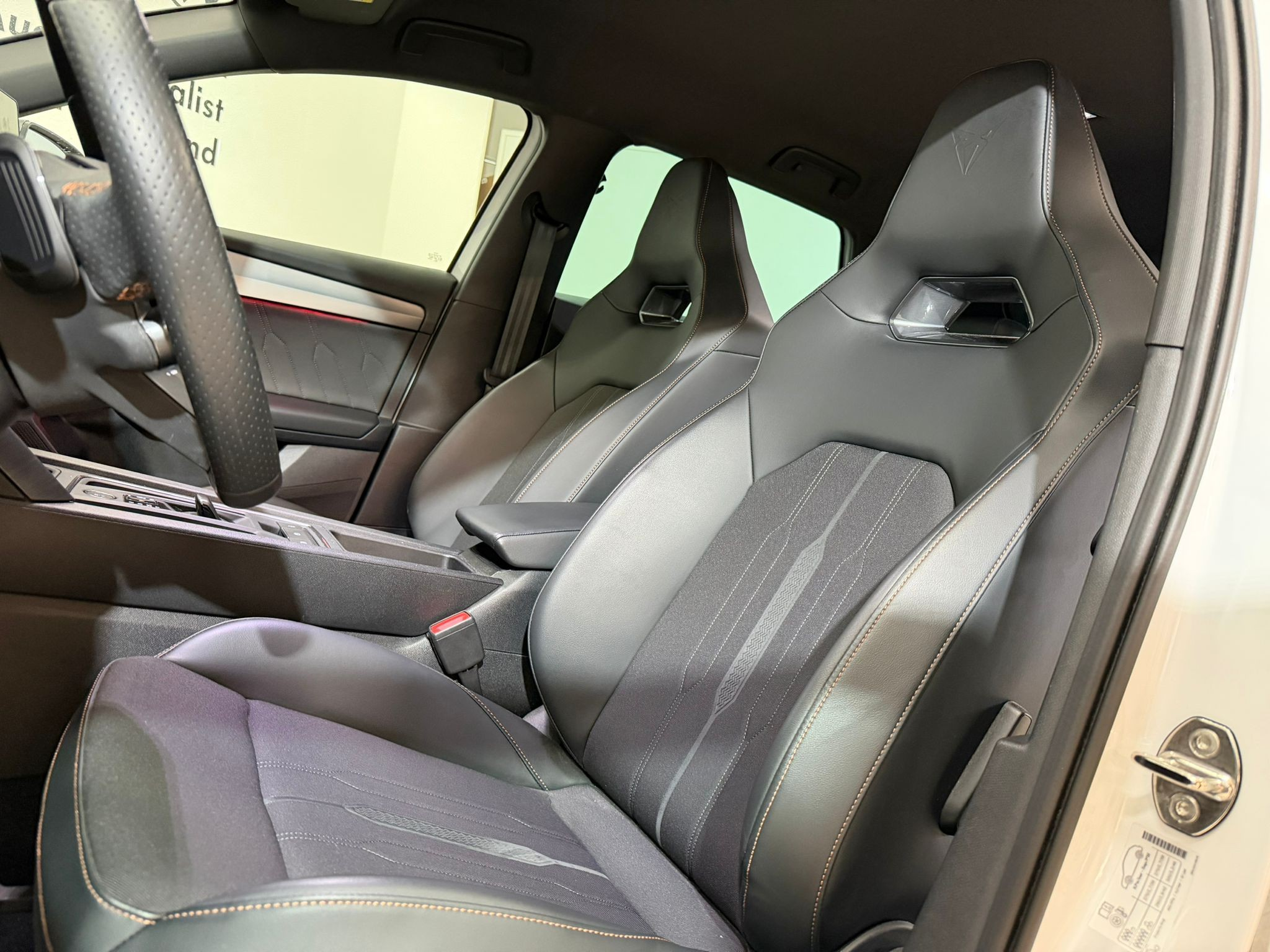 listing desktop thumbnail image 5