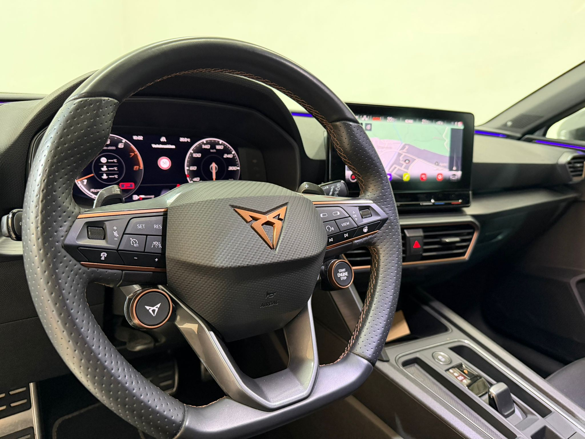 listing desktop thumbnail image 4