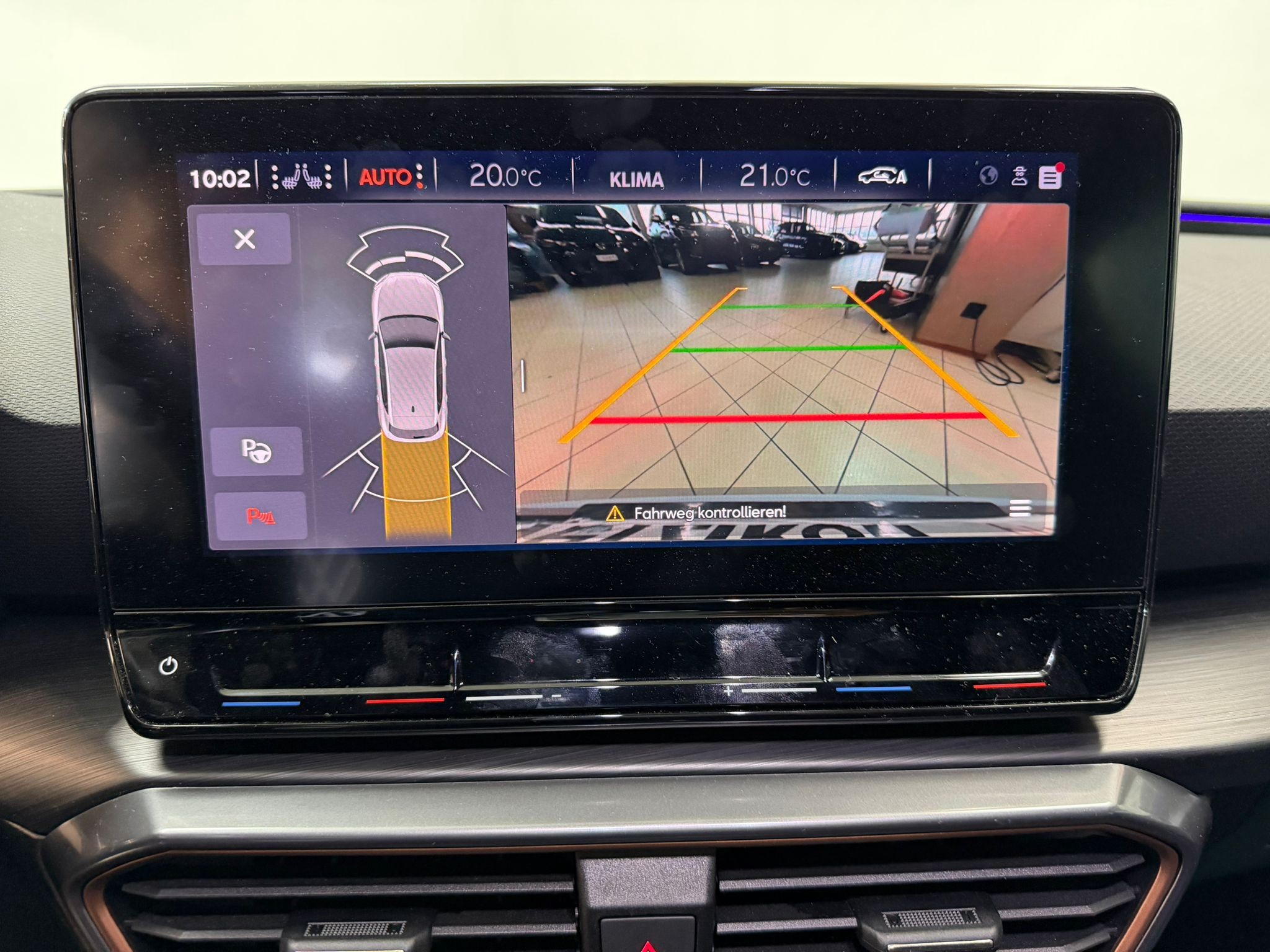 listing desktop thumbnail image 11