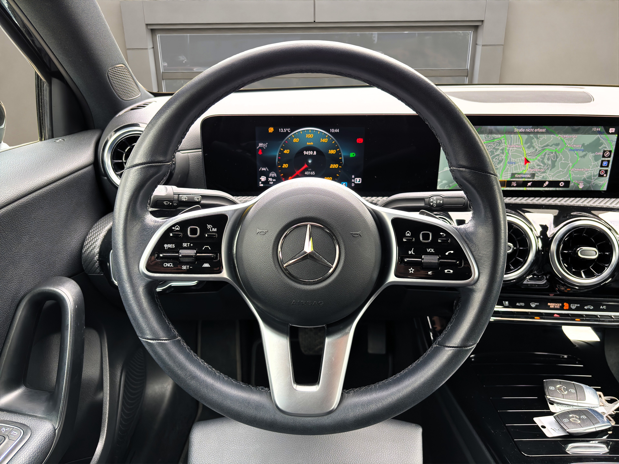 listing desktop thumbnail image 12