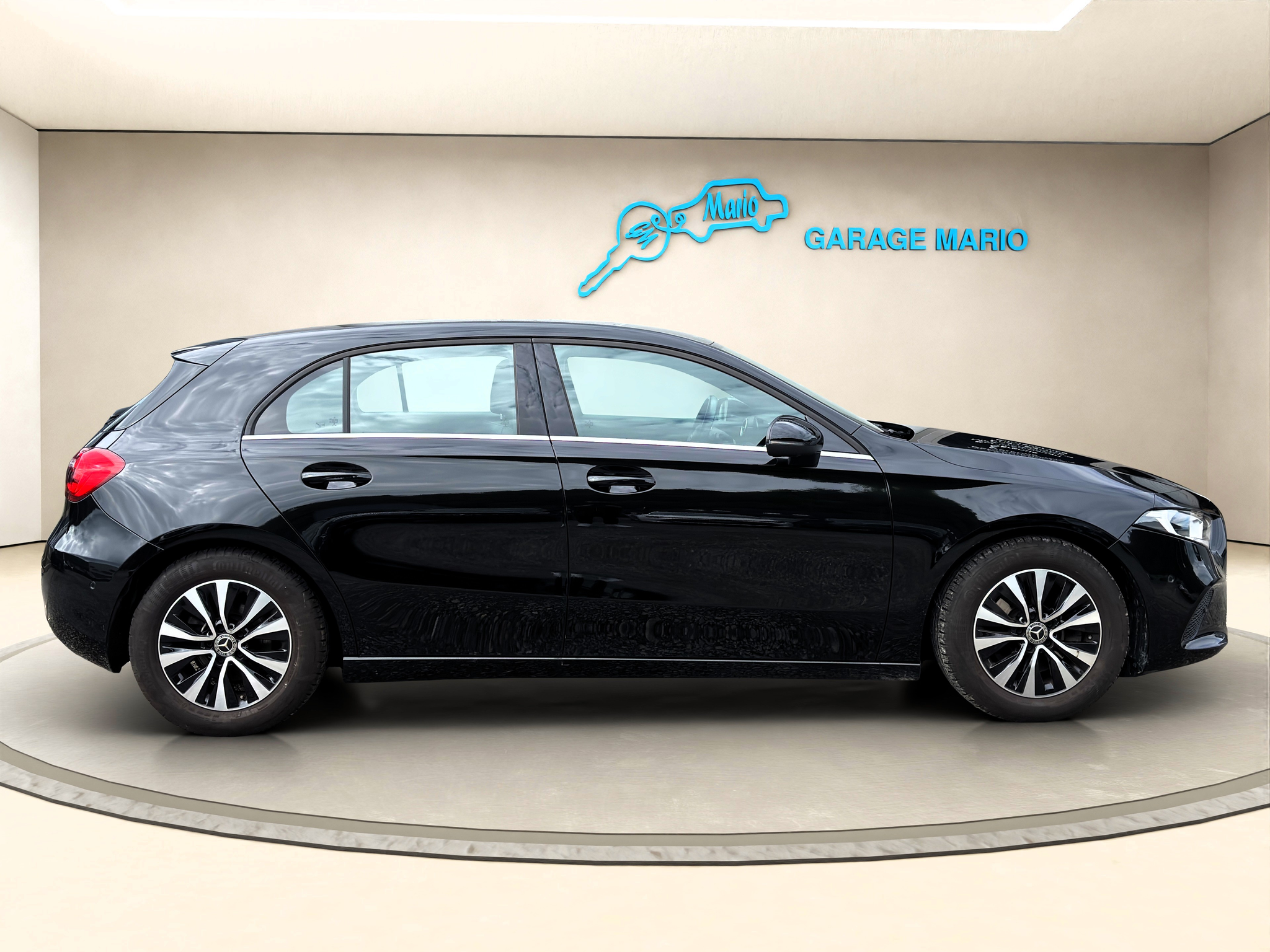 listing desktop thumbnail image 3