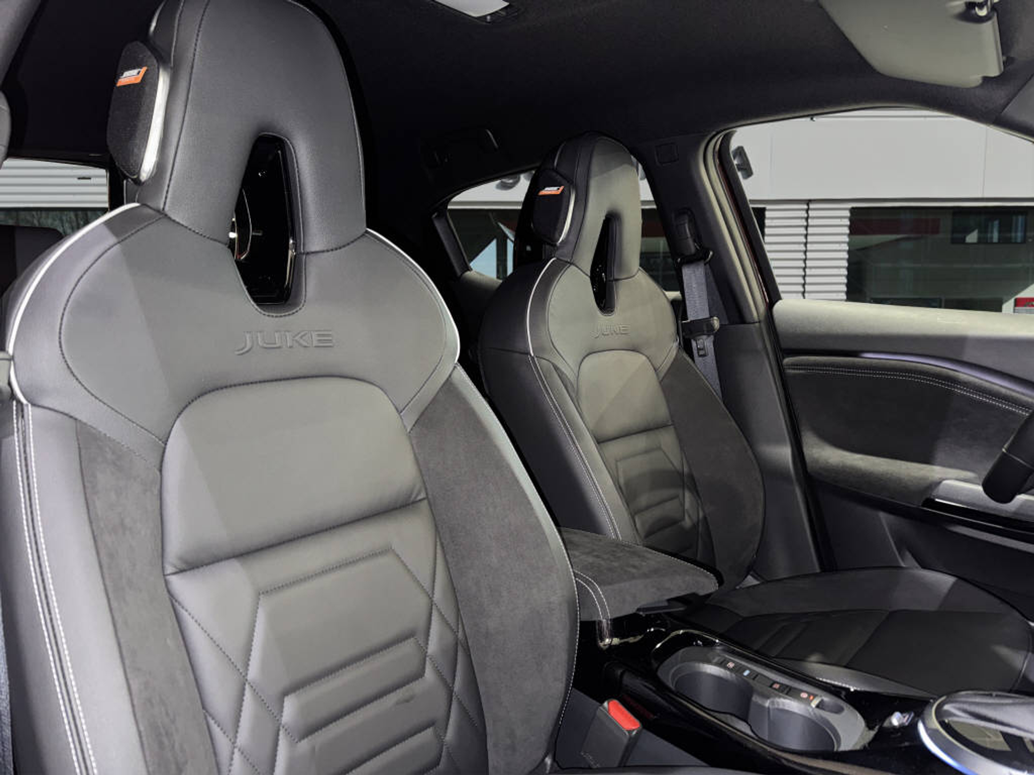 listing desktop thumbnail image 14