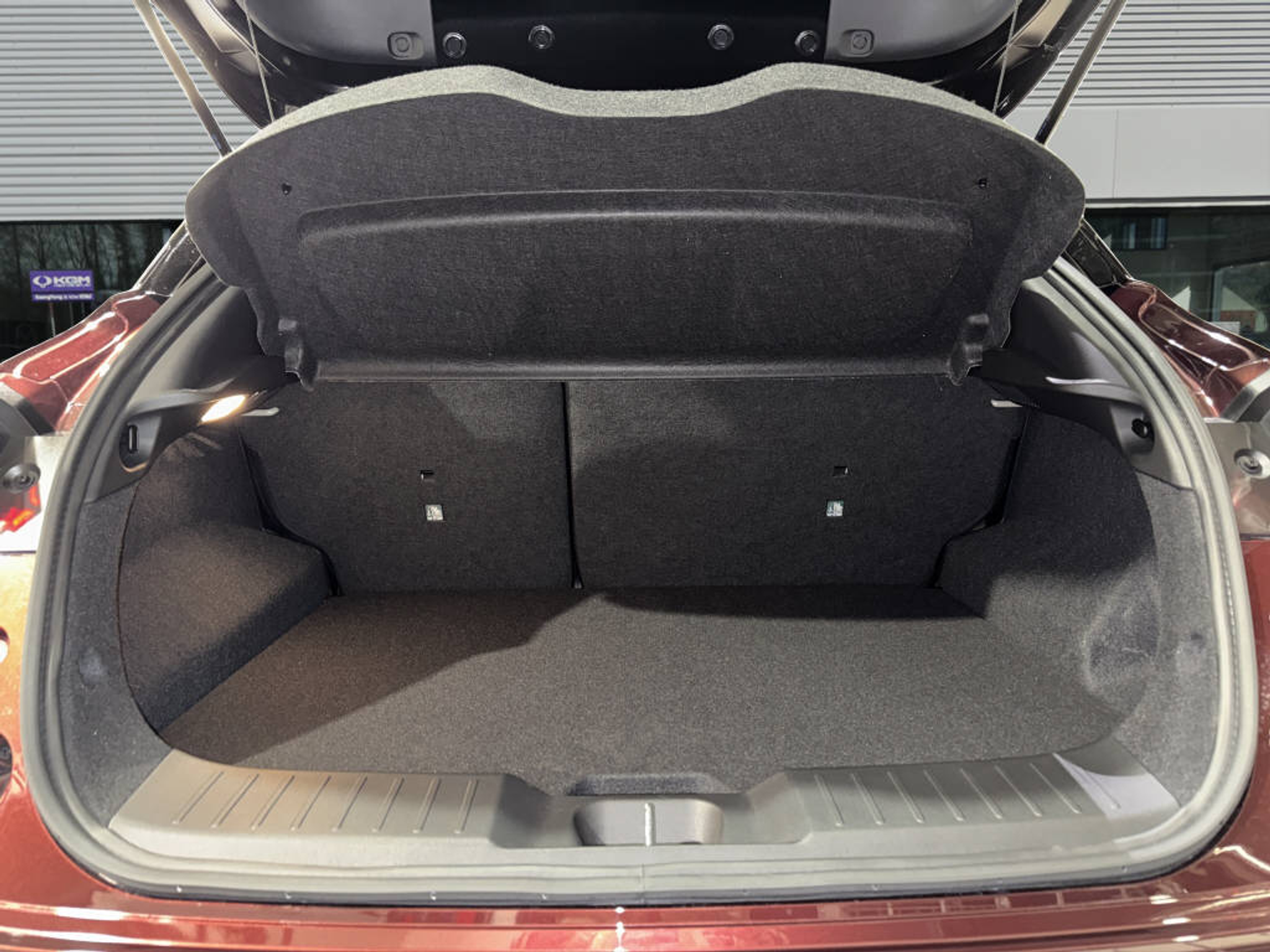 listing desktop thumbnail image 15