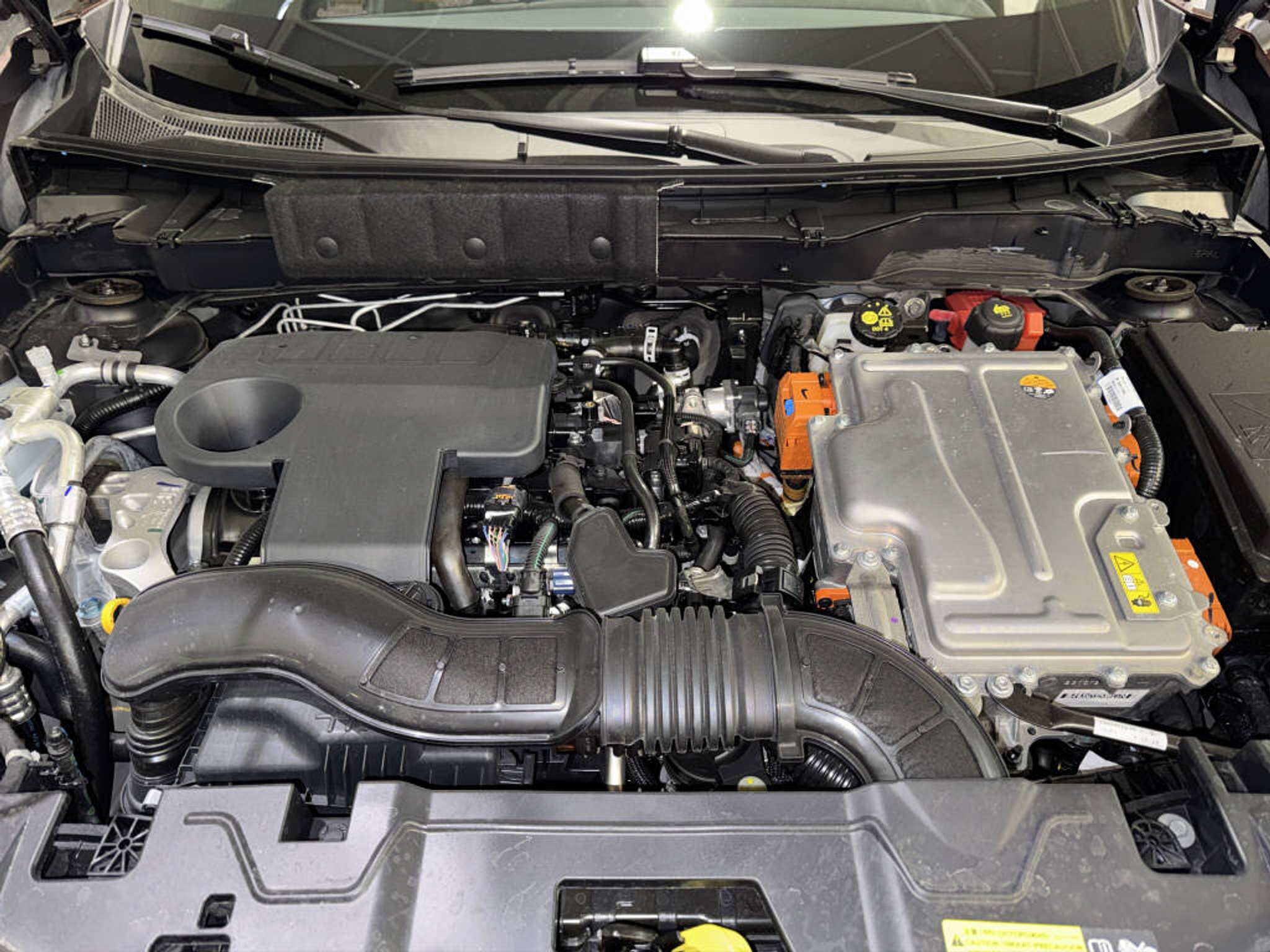 listing desktop thumbnail image 16