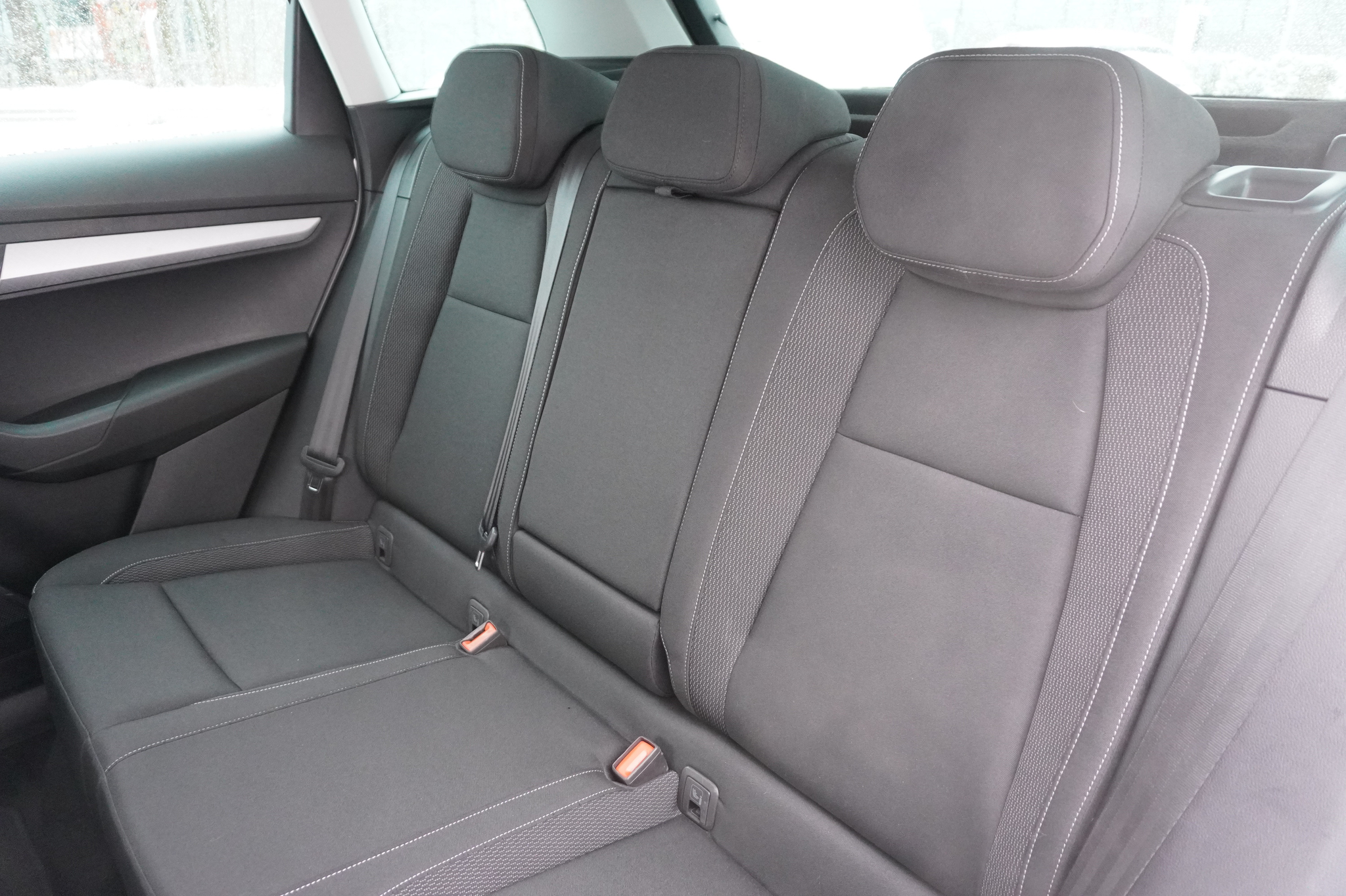 listing desktop thumbnail image 11