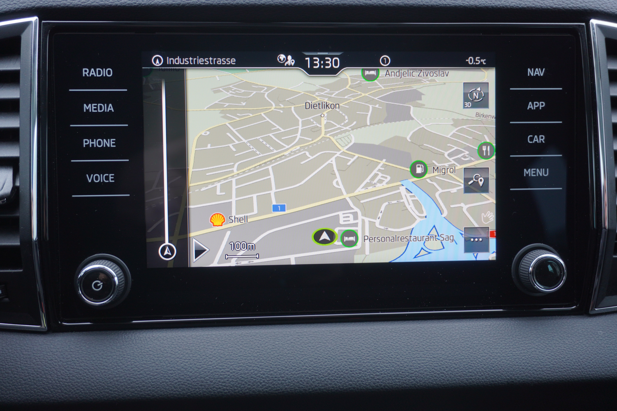 listing desktop thumbnail image 21