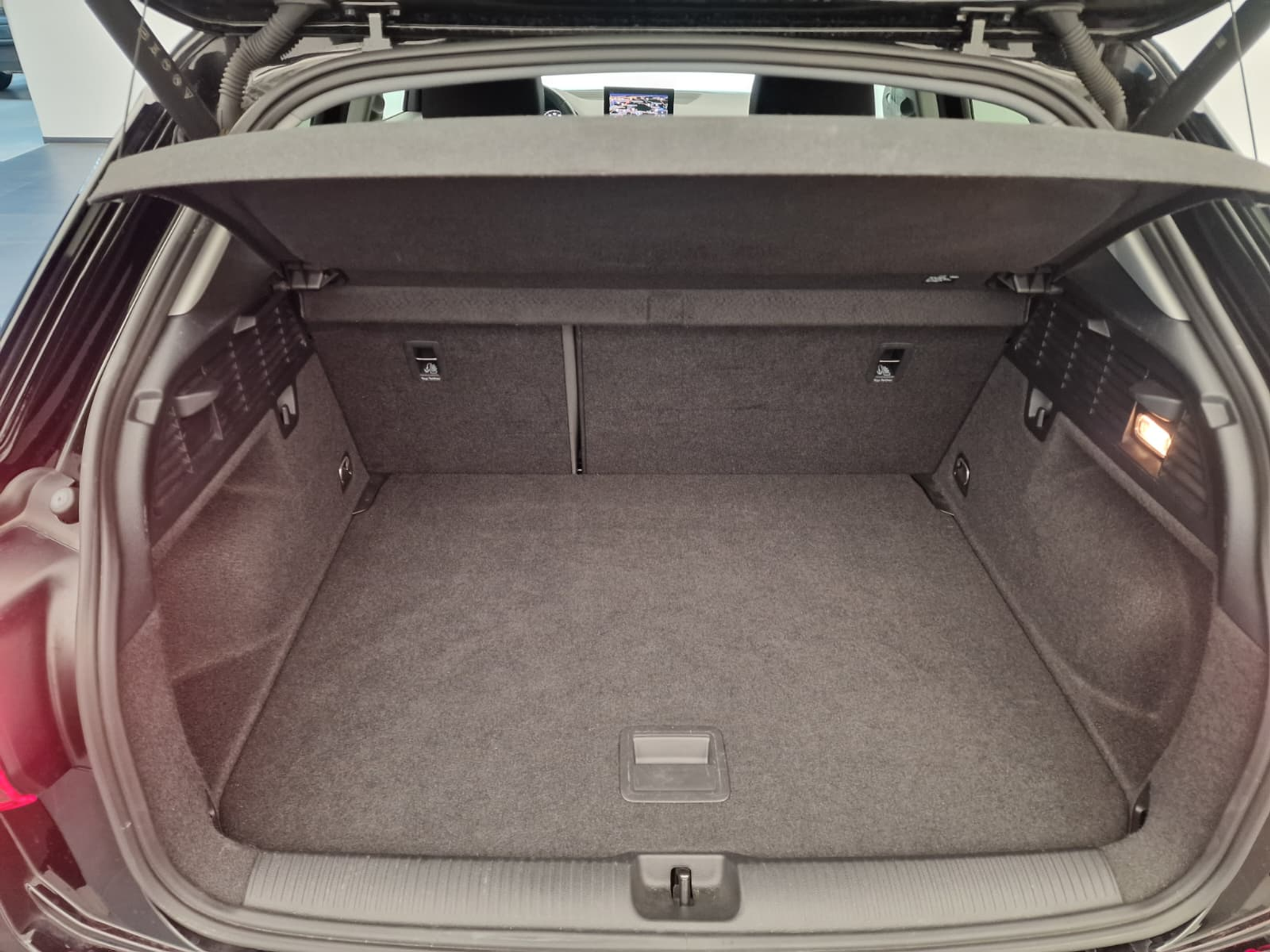 listing desktop thumbnail image 16