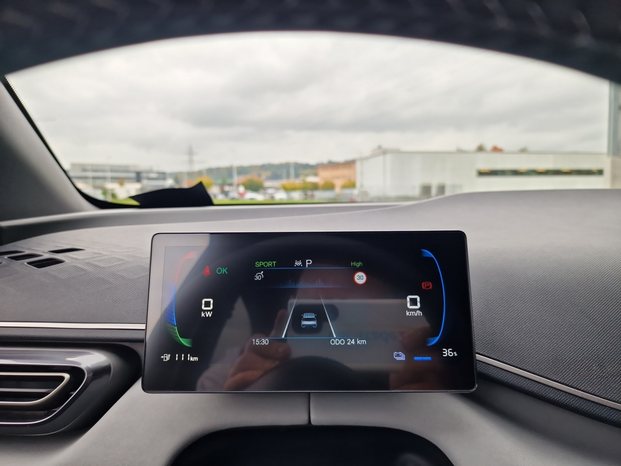 listing desktop thumbnail image 13