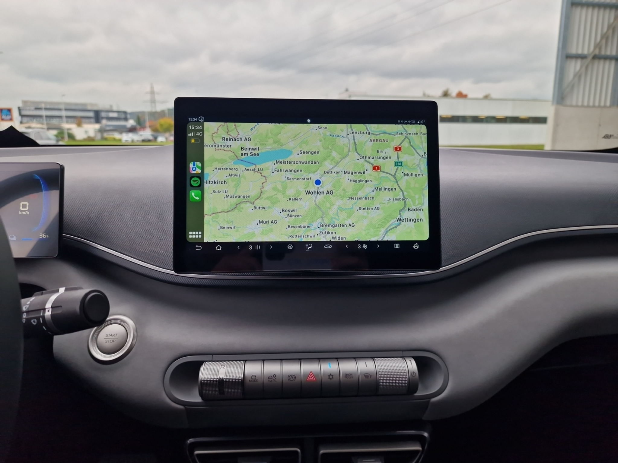 listing desktop thumbnail image 18