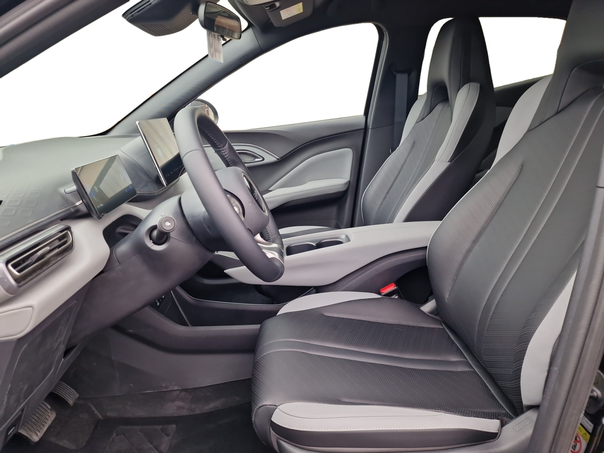 listing desktop thumbnail image 9