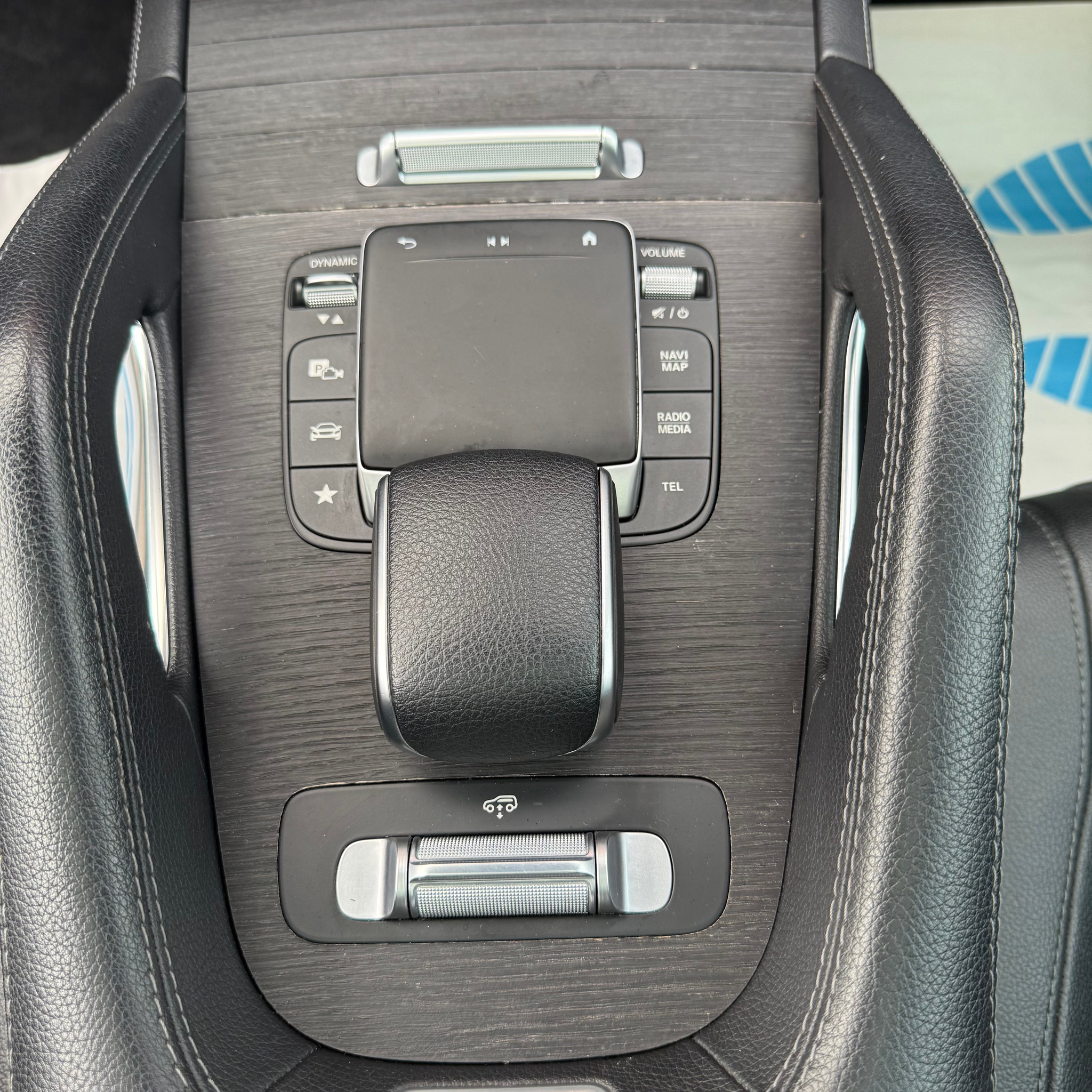 listing desktop thumbnail image 17