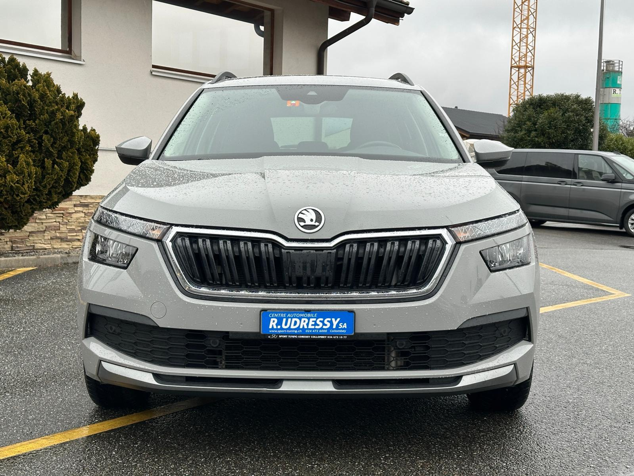 listing desktop thumbnail image 7