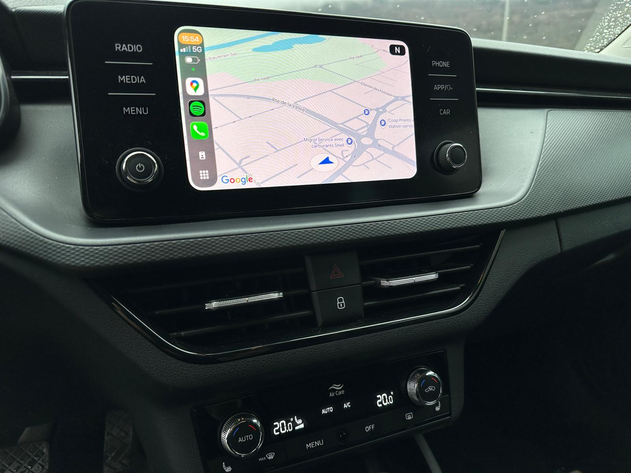 listing desktop thumbnail image 11