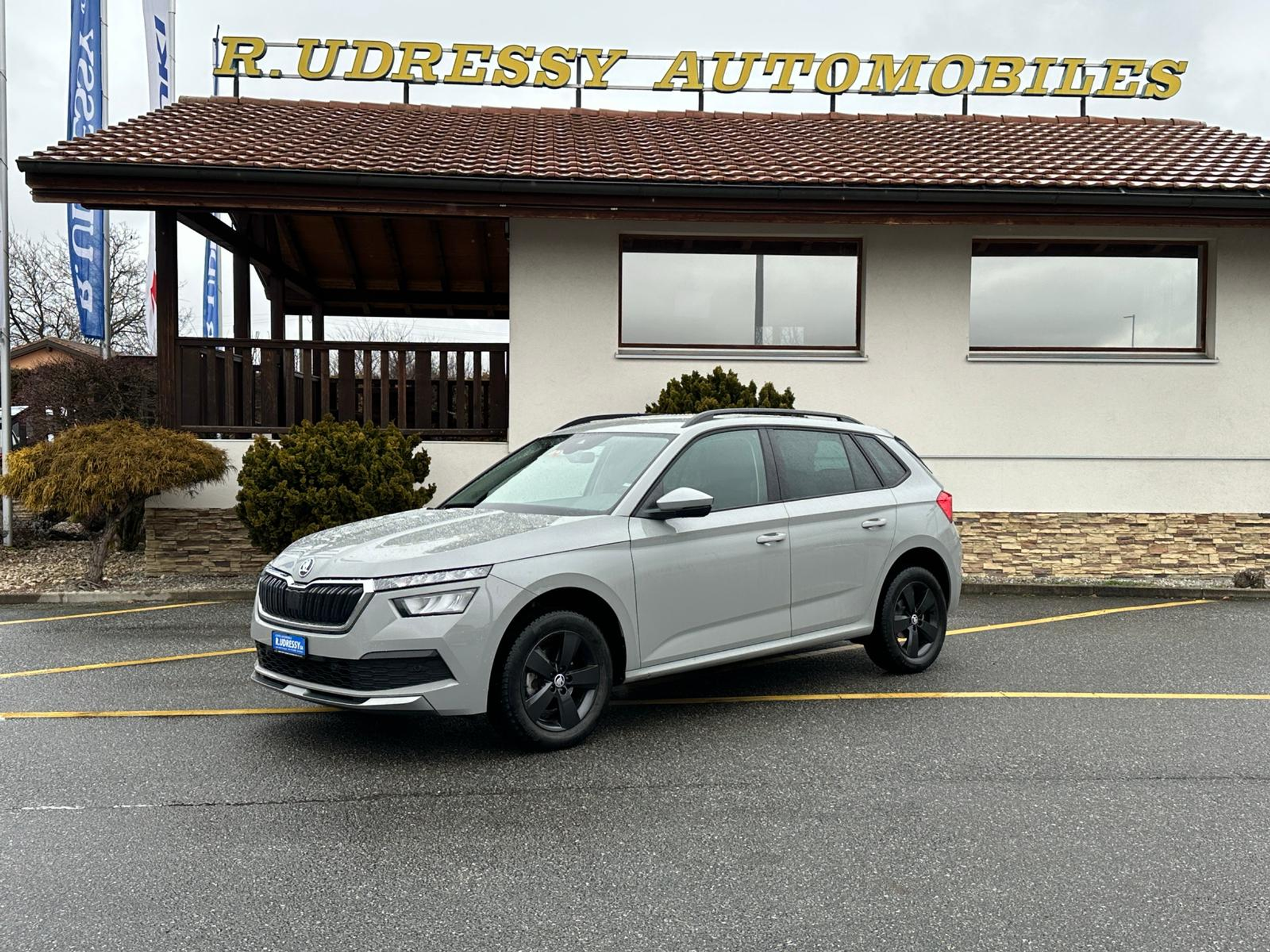 listing desktop thumbnail image 0