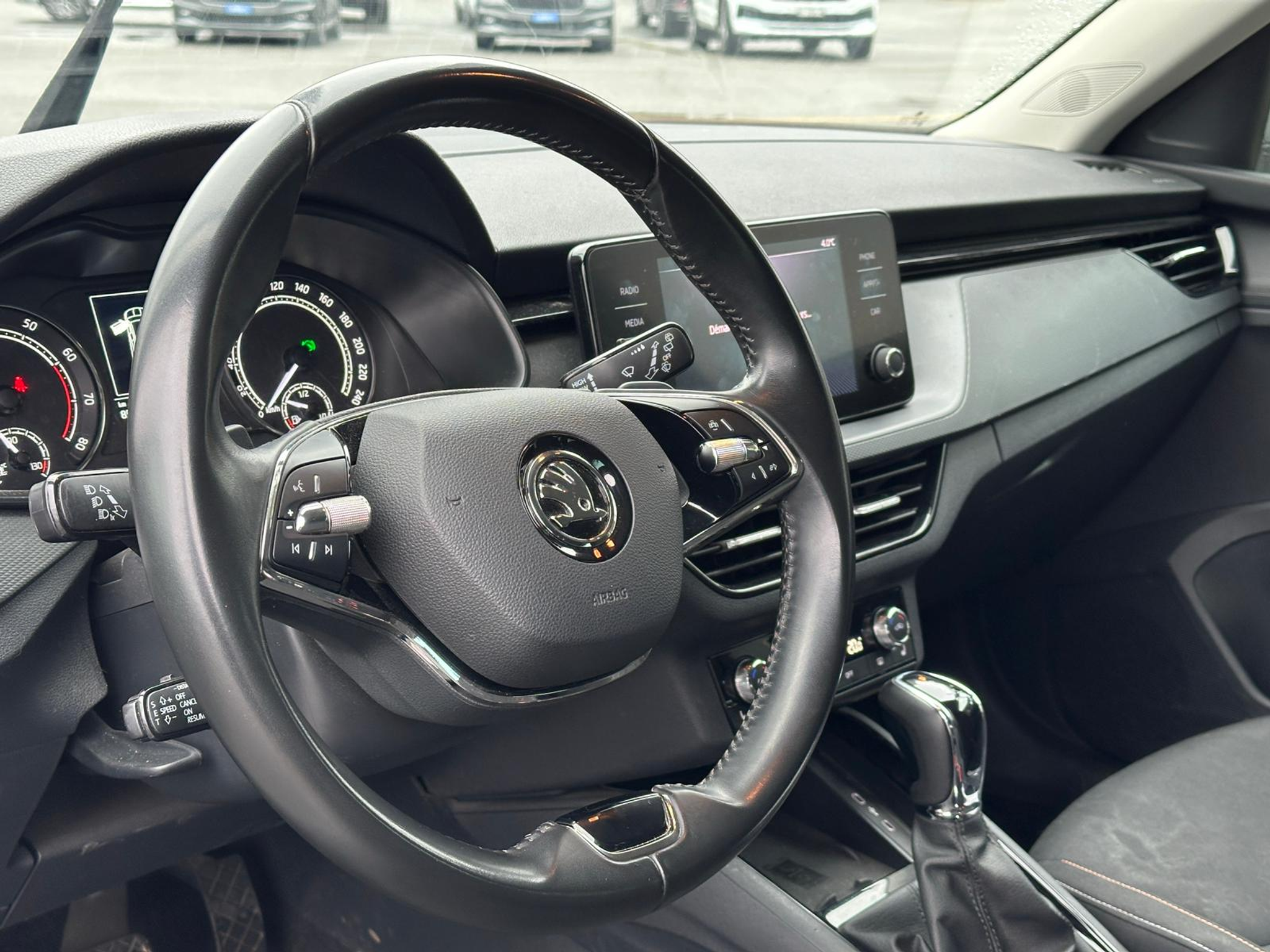 listing desktop thumbnail image 10