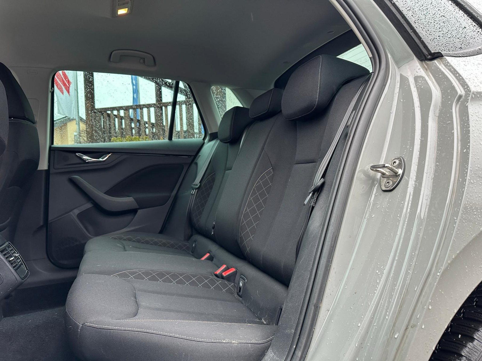 listing desktop thumbnail image 9