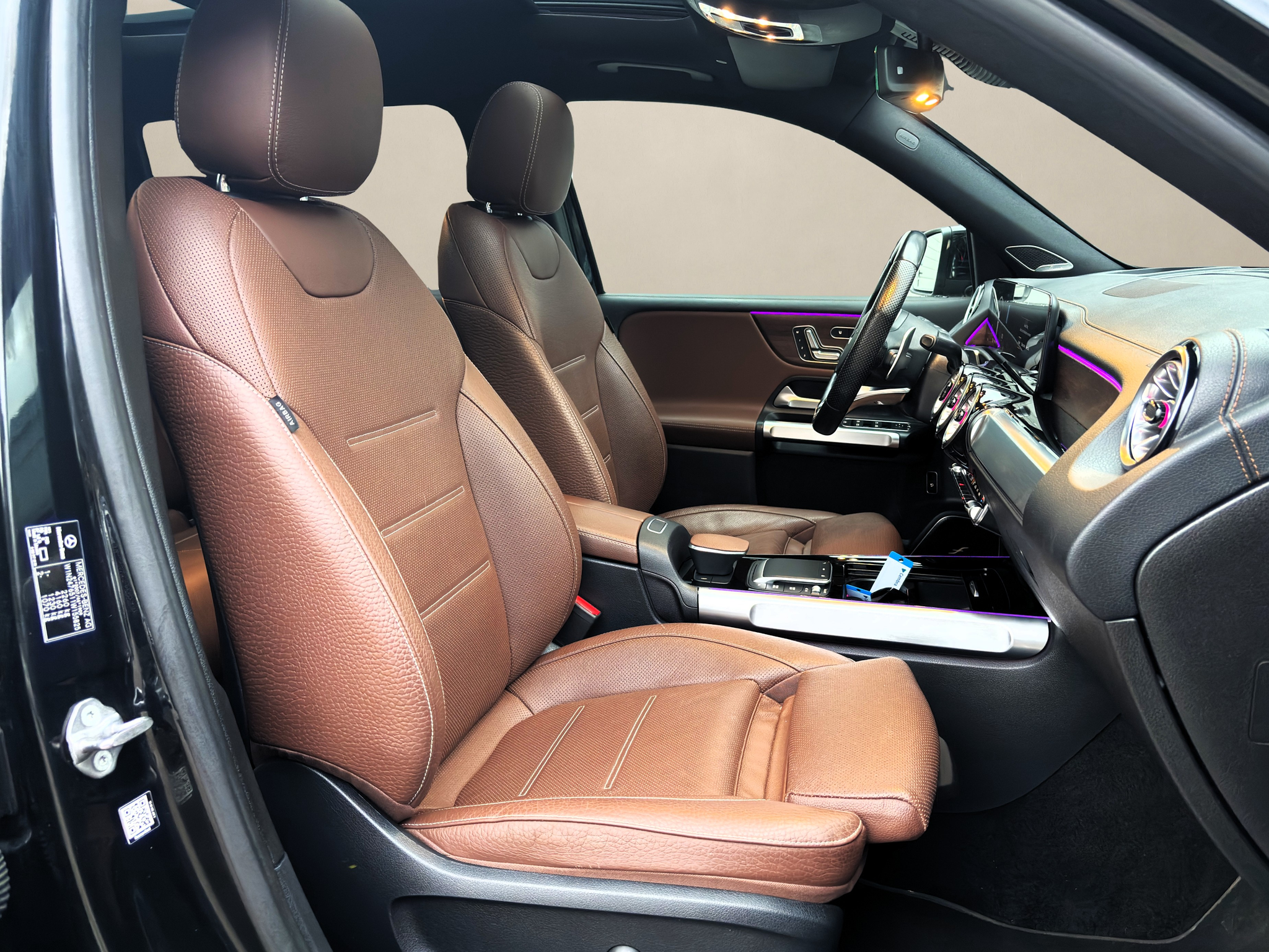 listing desktop thumbnail image 9