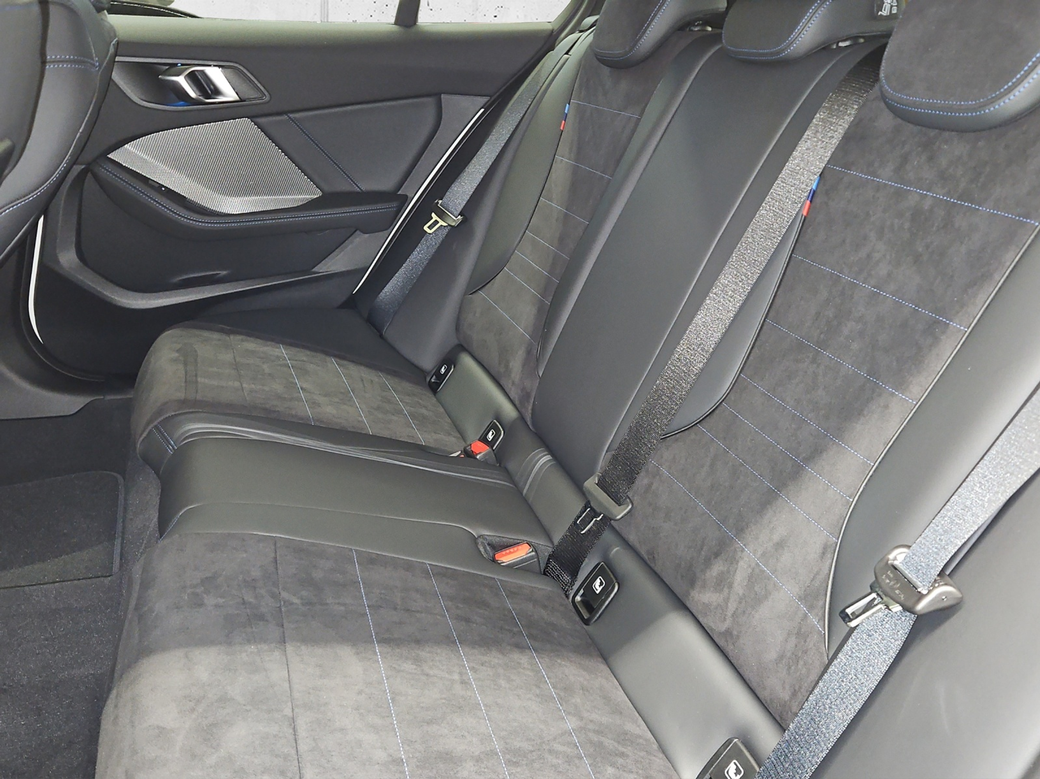 listing desktop thumbnail image 10